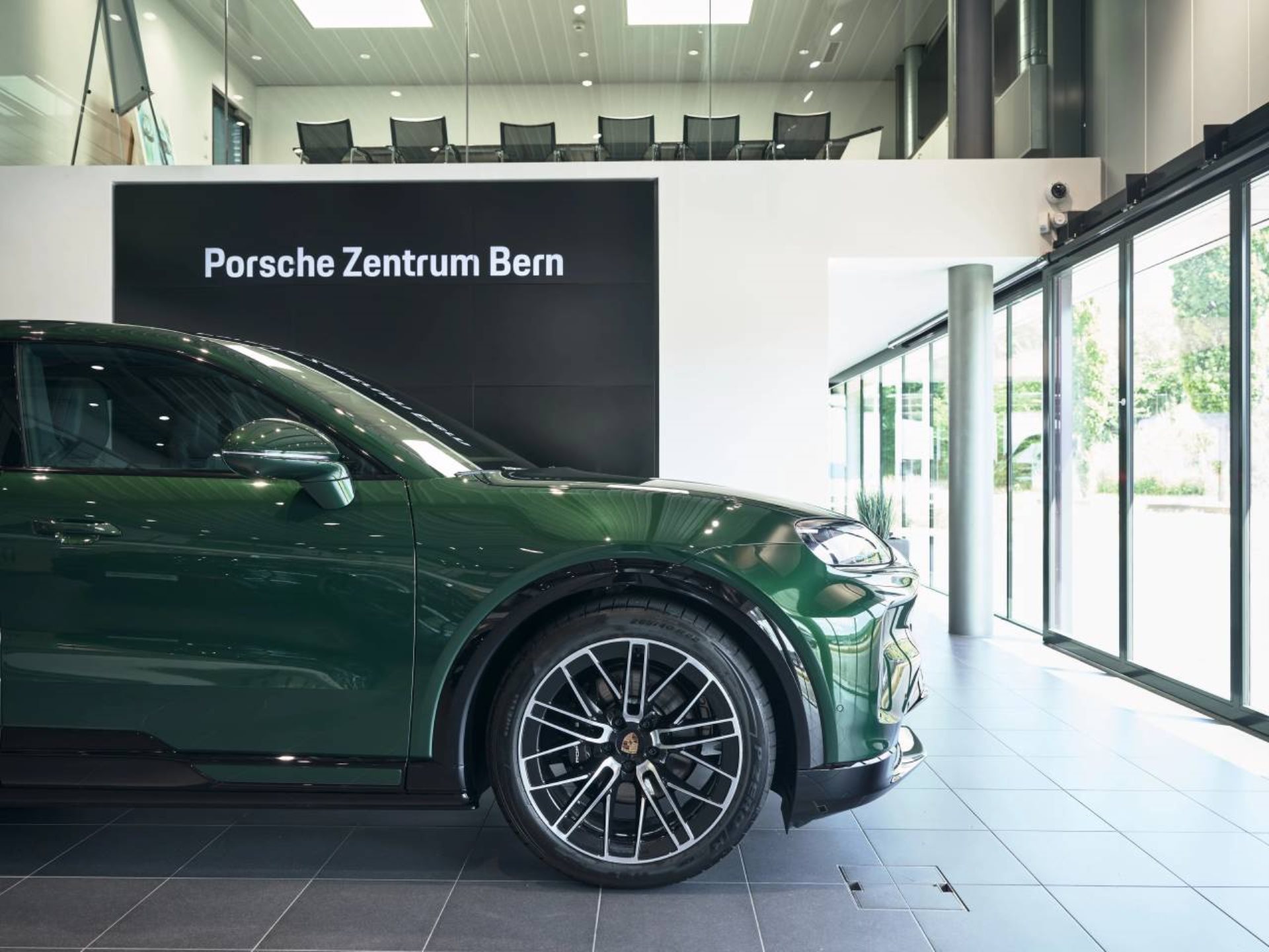 PORSCHE Cayenne Coupé Electric-image-10