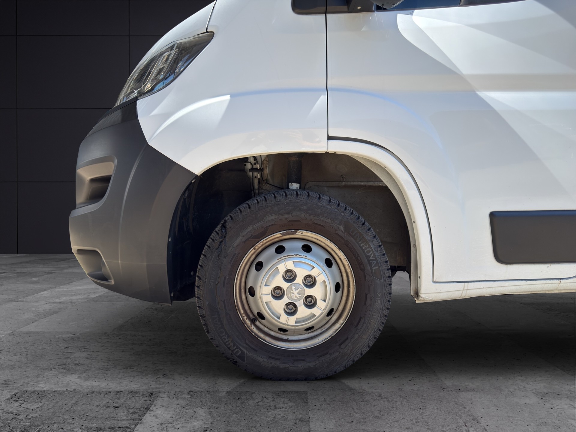 PEUGEOT Boxer 2.2 HDI 335 Pro Fourgon tôlé L2H2-image-3