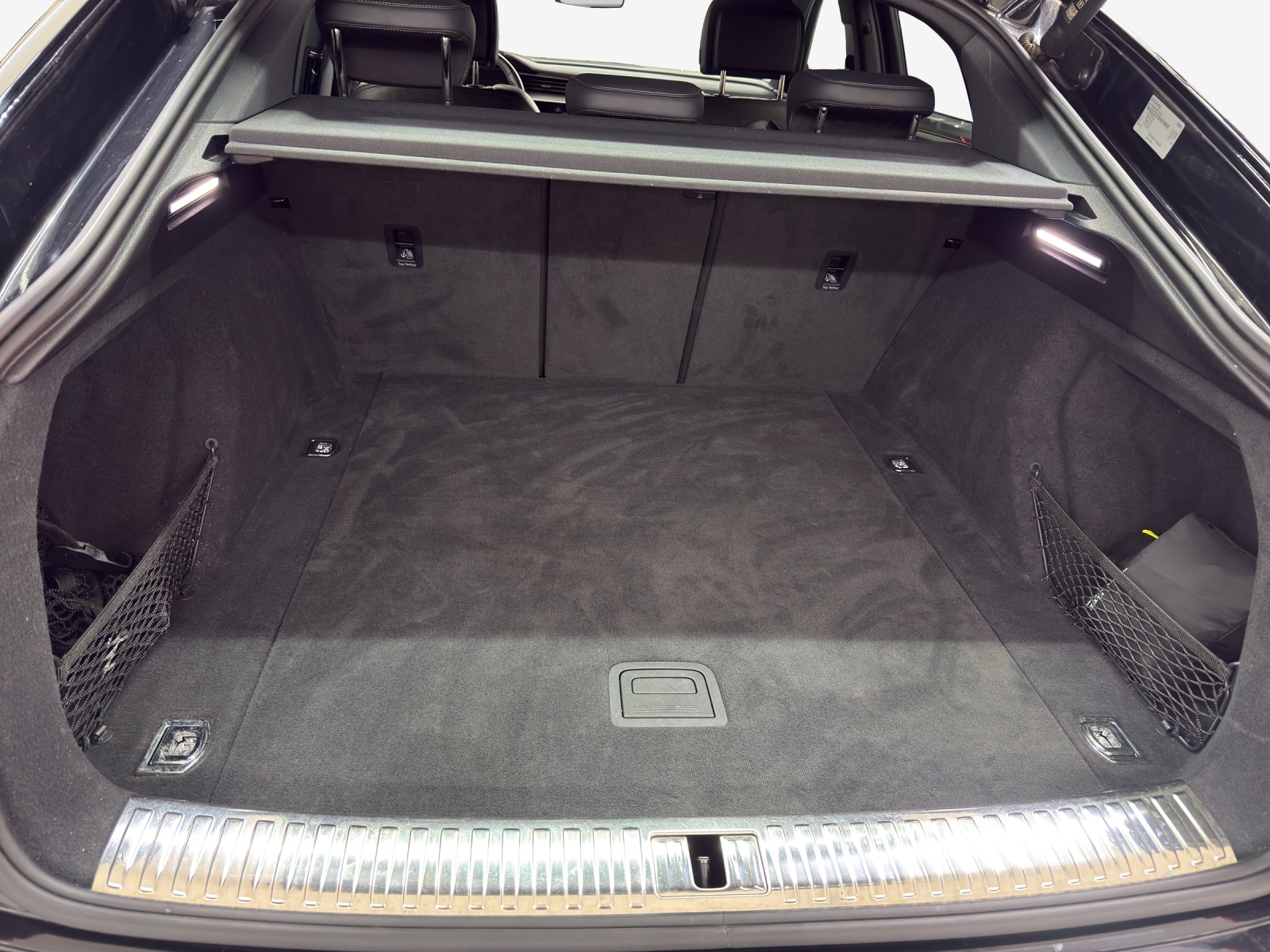 AUDI e-tron 55 Sportback S Line Black Edition quattro-image-12
