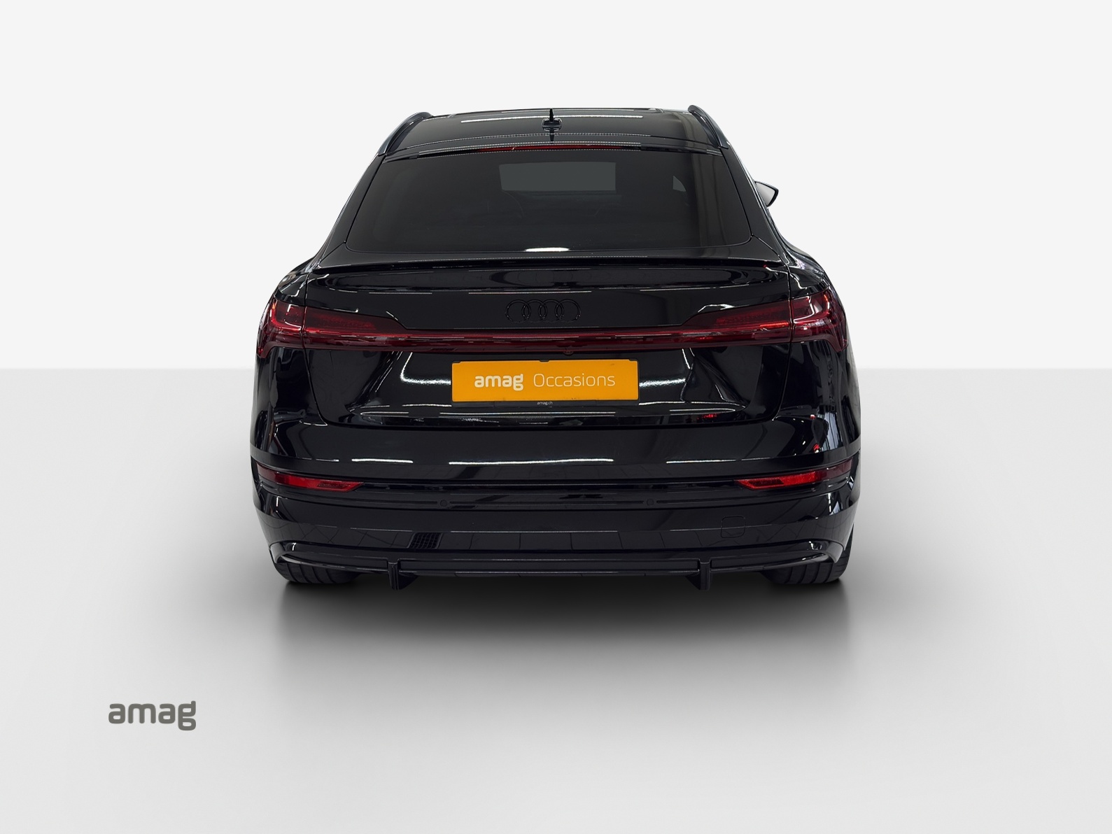 AUDI e-tron 55 Sportback S Line Black Edition quattro-showroom-element-3