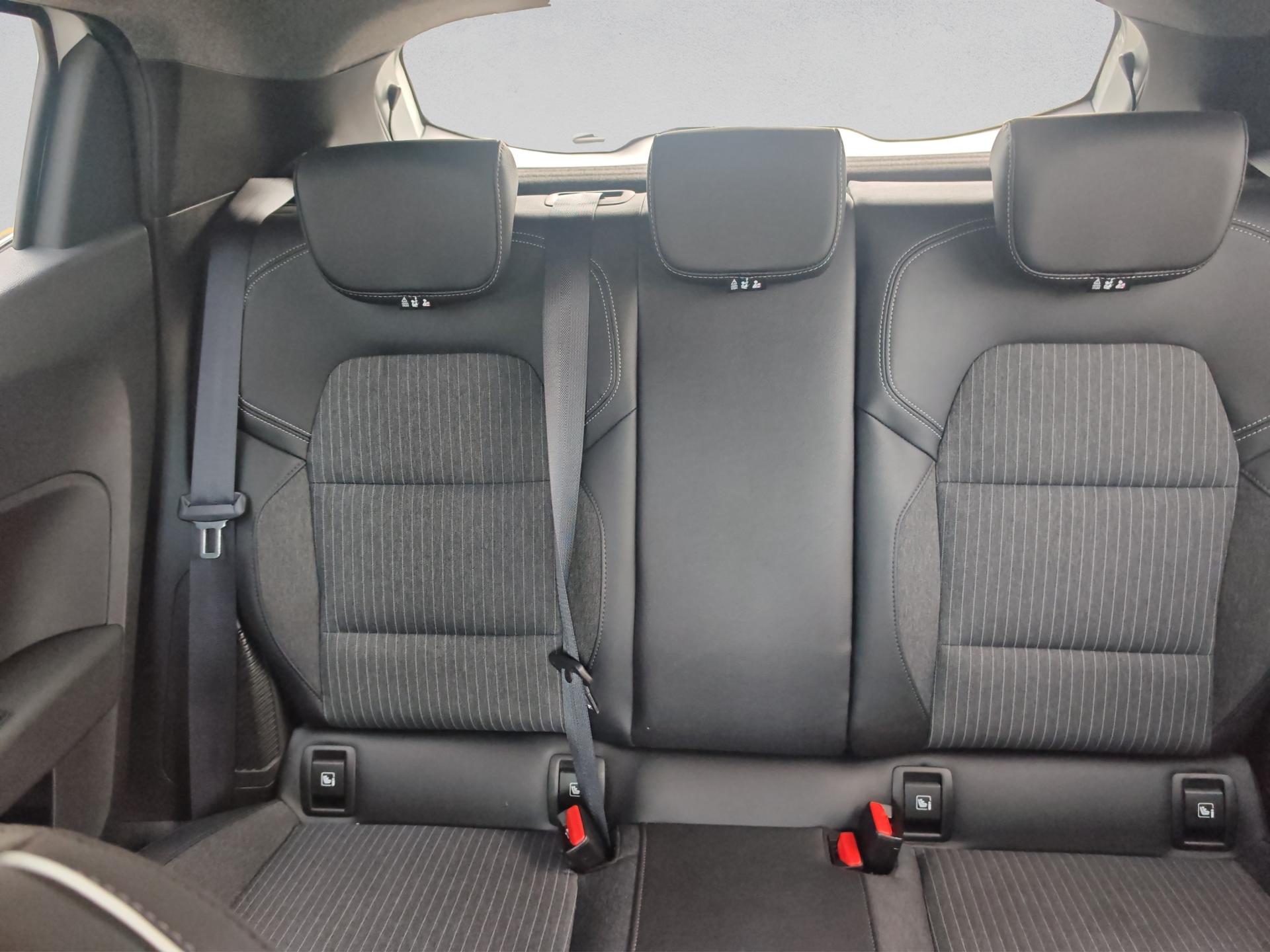 RENAULT Clio 1.6 E-Tech Techno-image-23