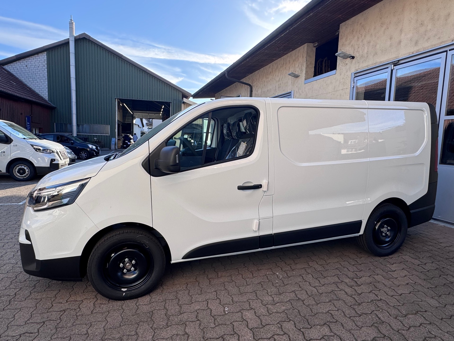 NISSAN Primastar Acenta L1H1 2.8t dCi 110 PS 6MT-image-6