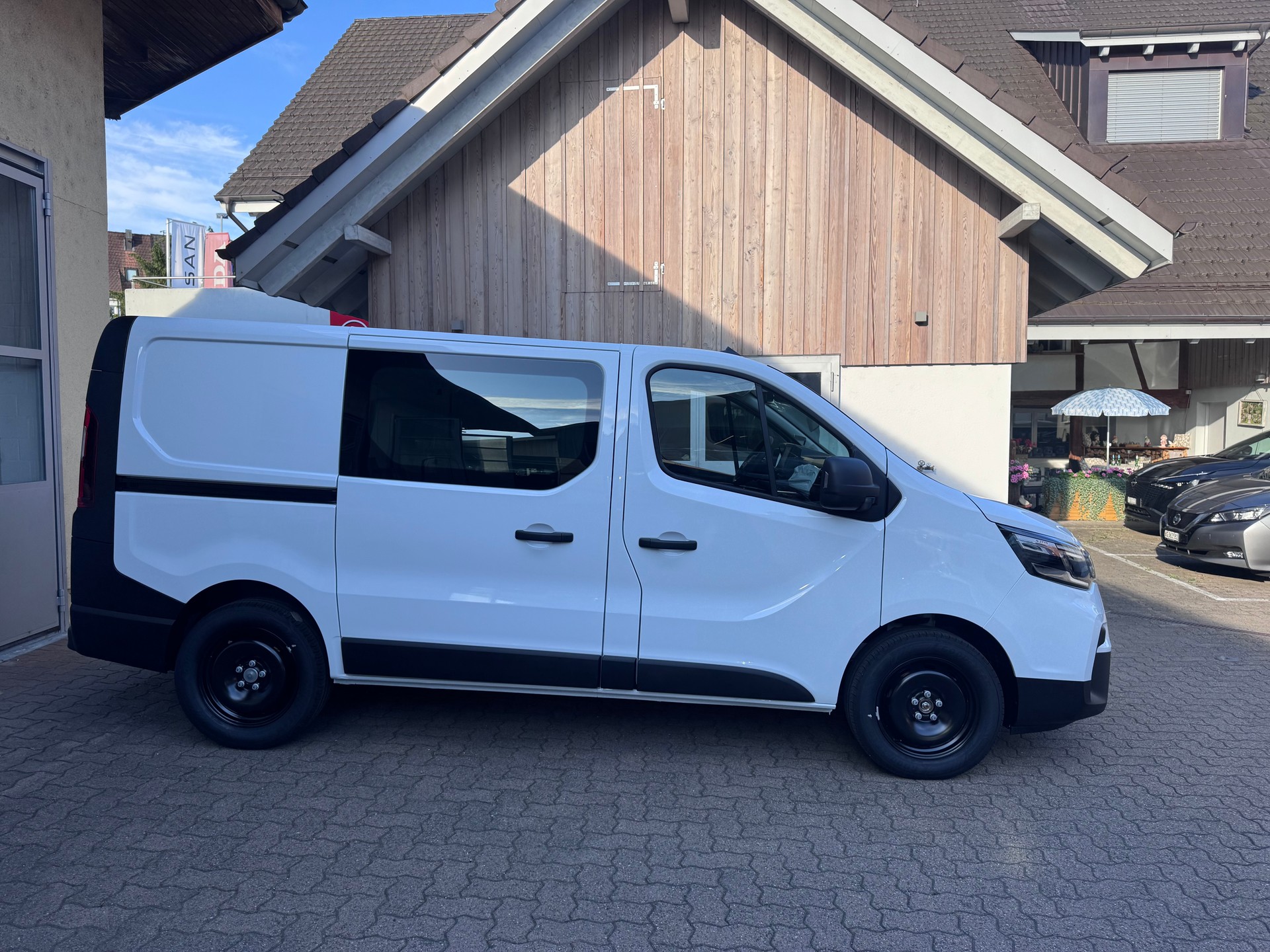 NISSAN Primastar Acenta L1H1 2.8t dCi 110 PS 6MT-image-1