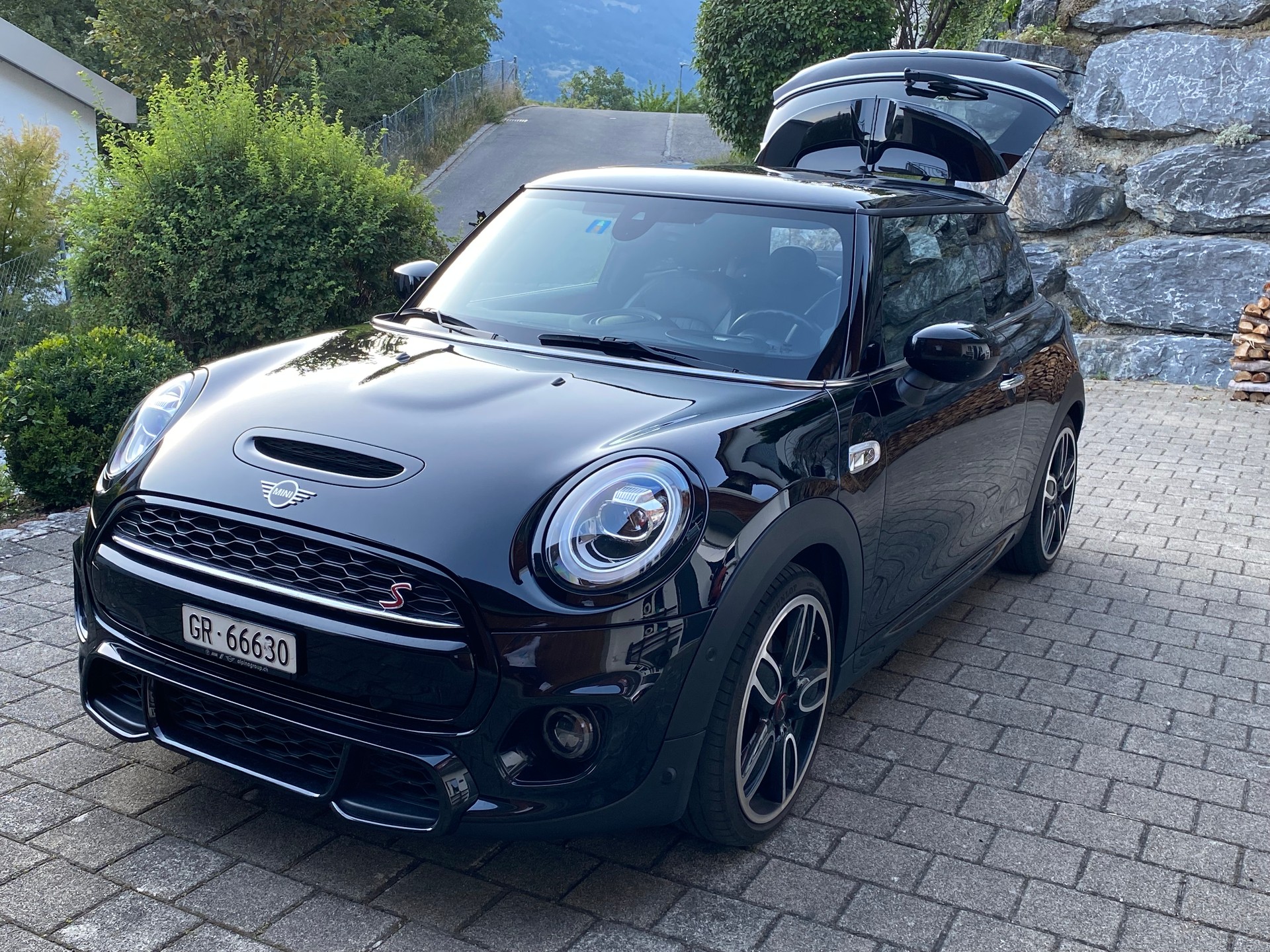 MINI 2.0i Cooper S-image-0