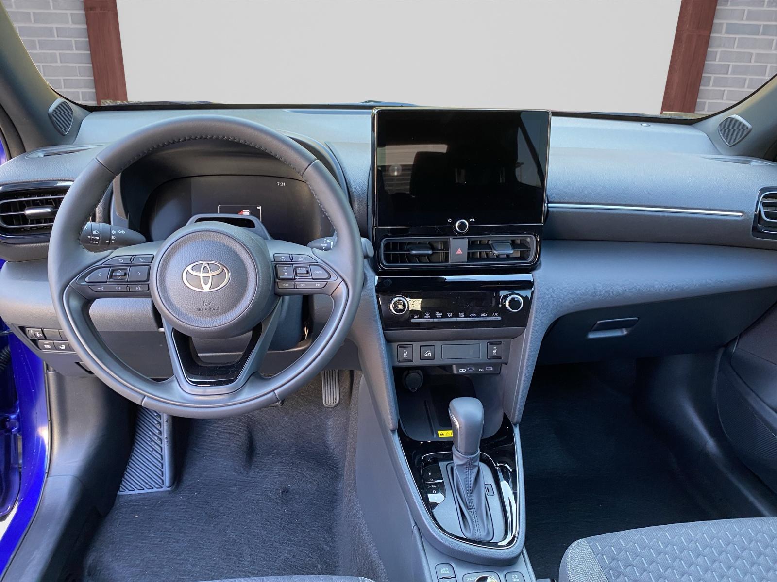 TOYOTA Yaris Cross 1.5 VVT-i HSD Trend AWD-i-image-6