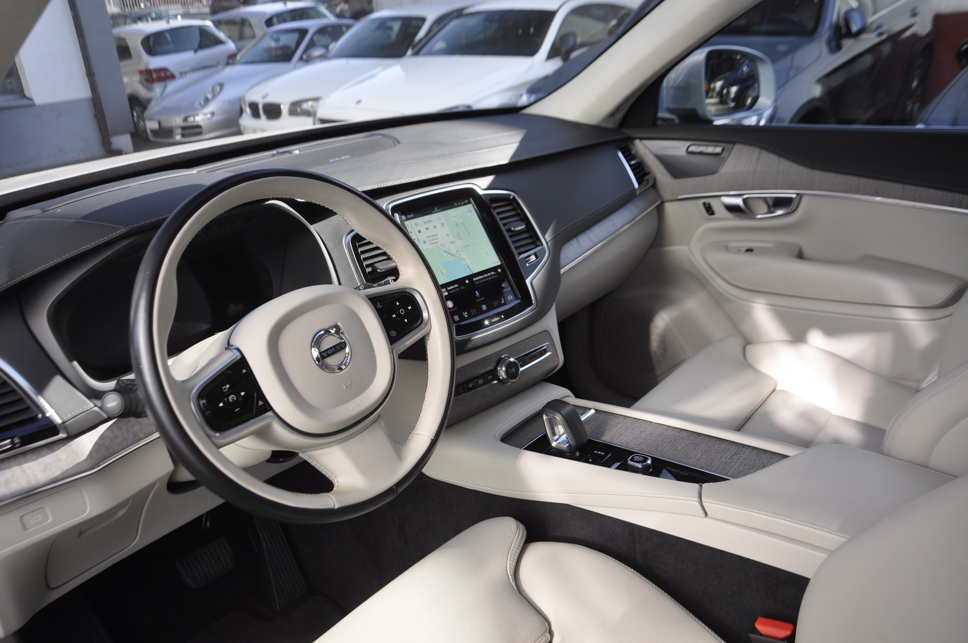 VOLVO XC90 B5 Diesel Mild Hybrid AWD Ultimate Bright Geartronic 7 Plätze-image-3