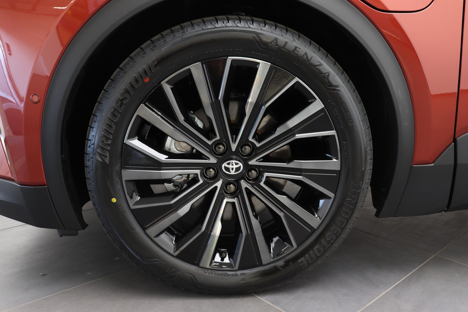 TOYOTA C-HR+ Premium AWD-image-6