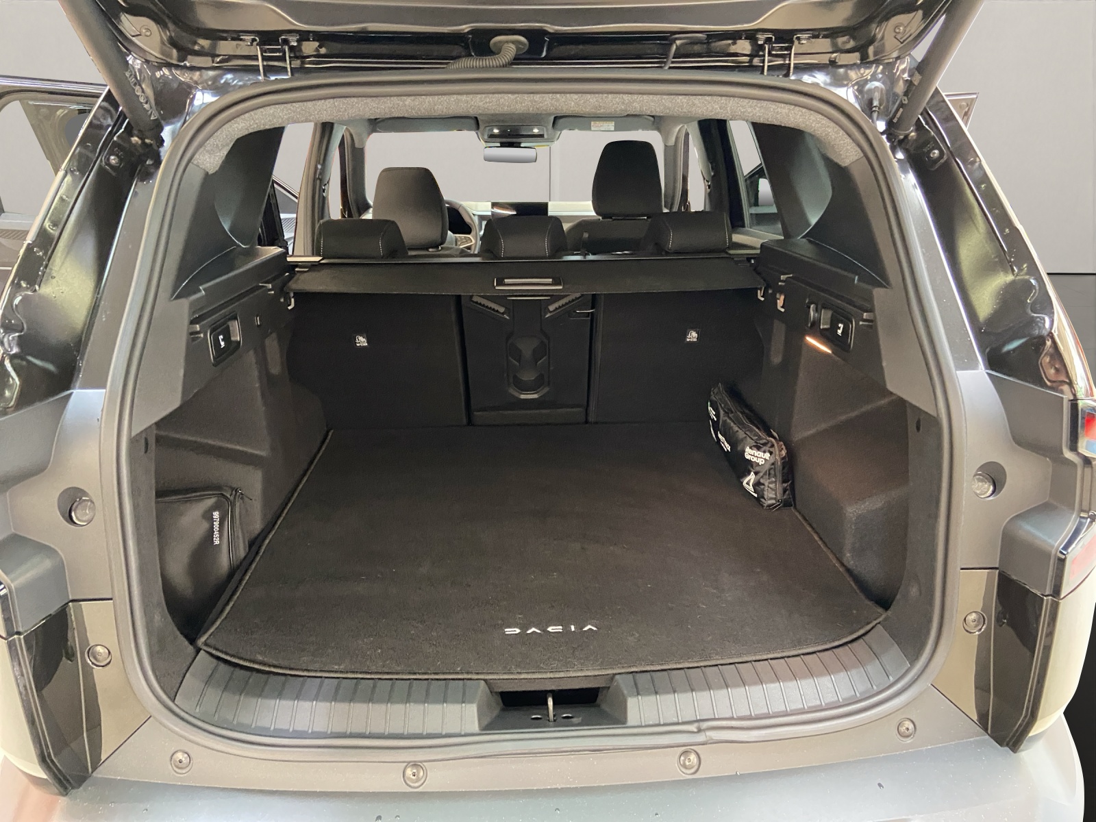 DACIA Bigster 1.8 Hybrid Journey-image-12