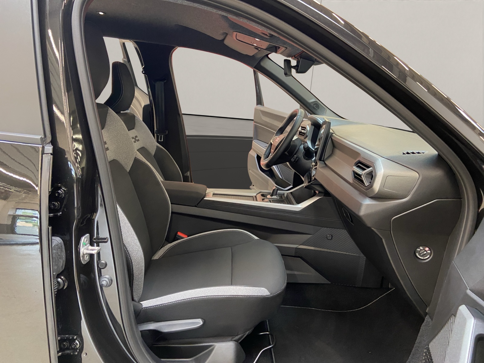 DACIA Bigster 1.8 Hybrid Journey-image-10