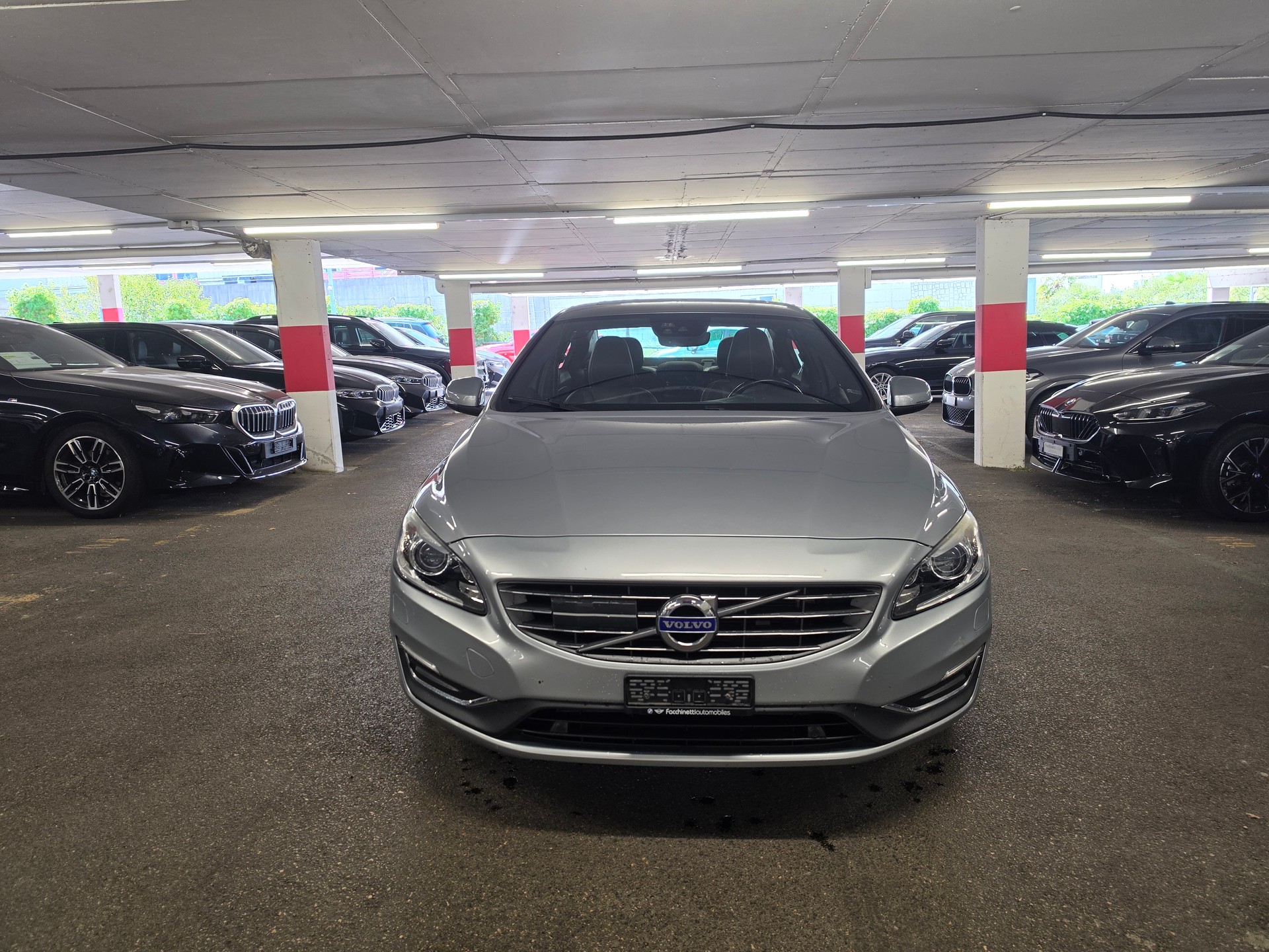 VOLVO S60 T6 Momentum Geartronic-image-0