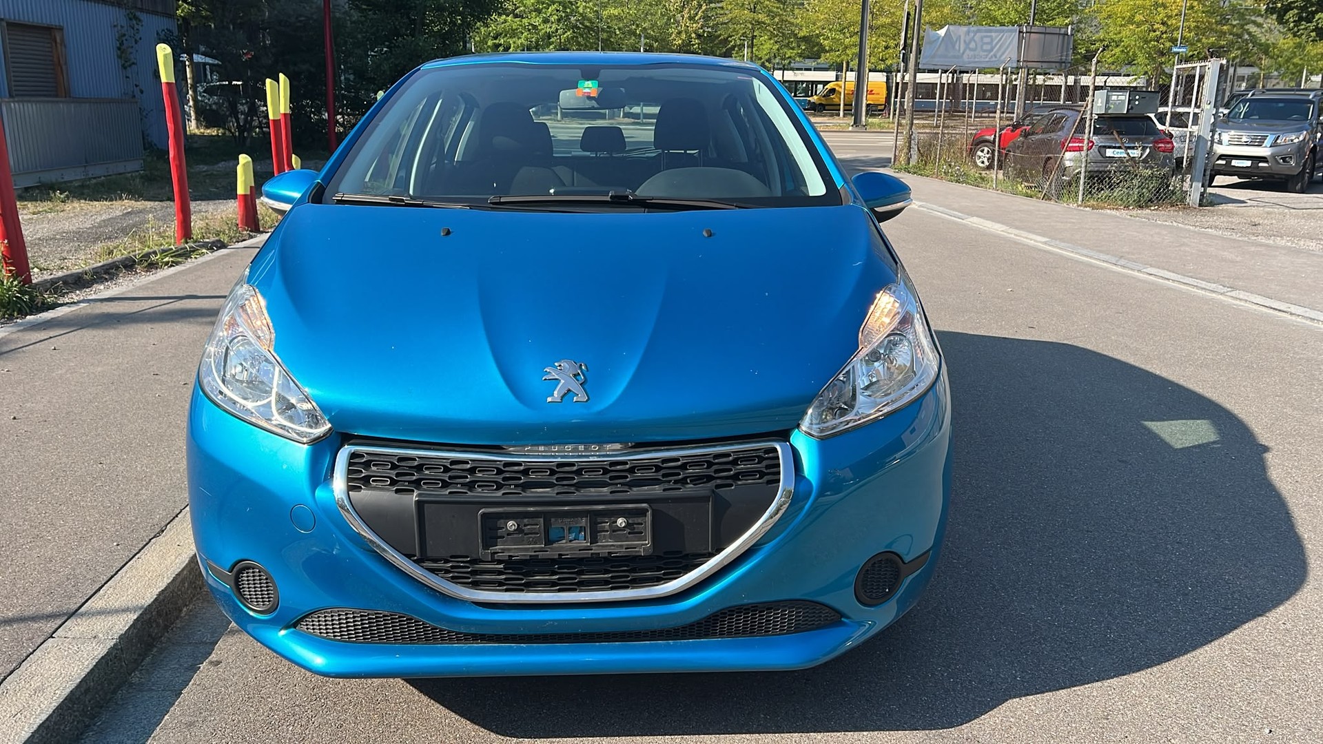 PEUGEOT 208 1.2 VTI Active-image-1