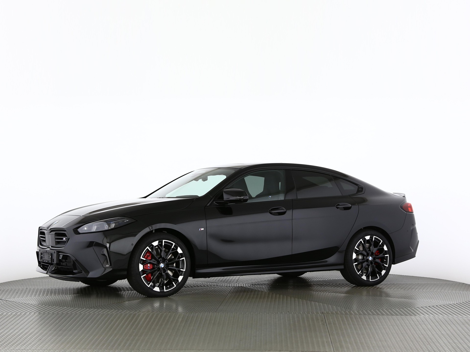 BMW M235i xDrive Gran Coupé-image-1