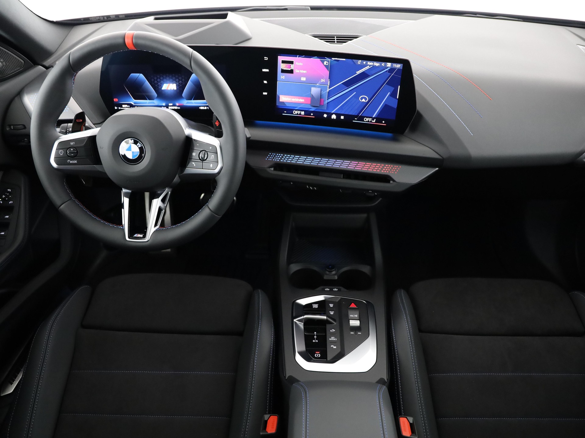 BMW M235i xDrive Gran Coupé-image-13