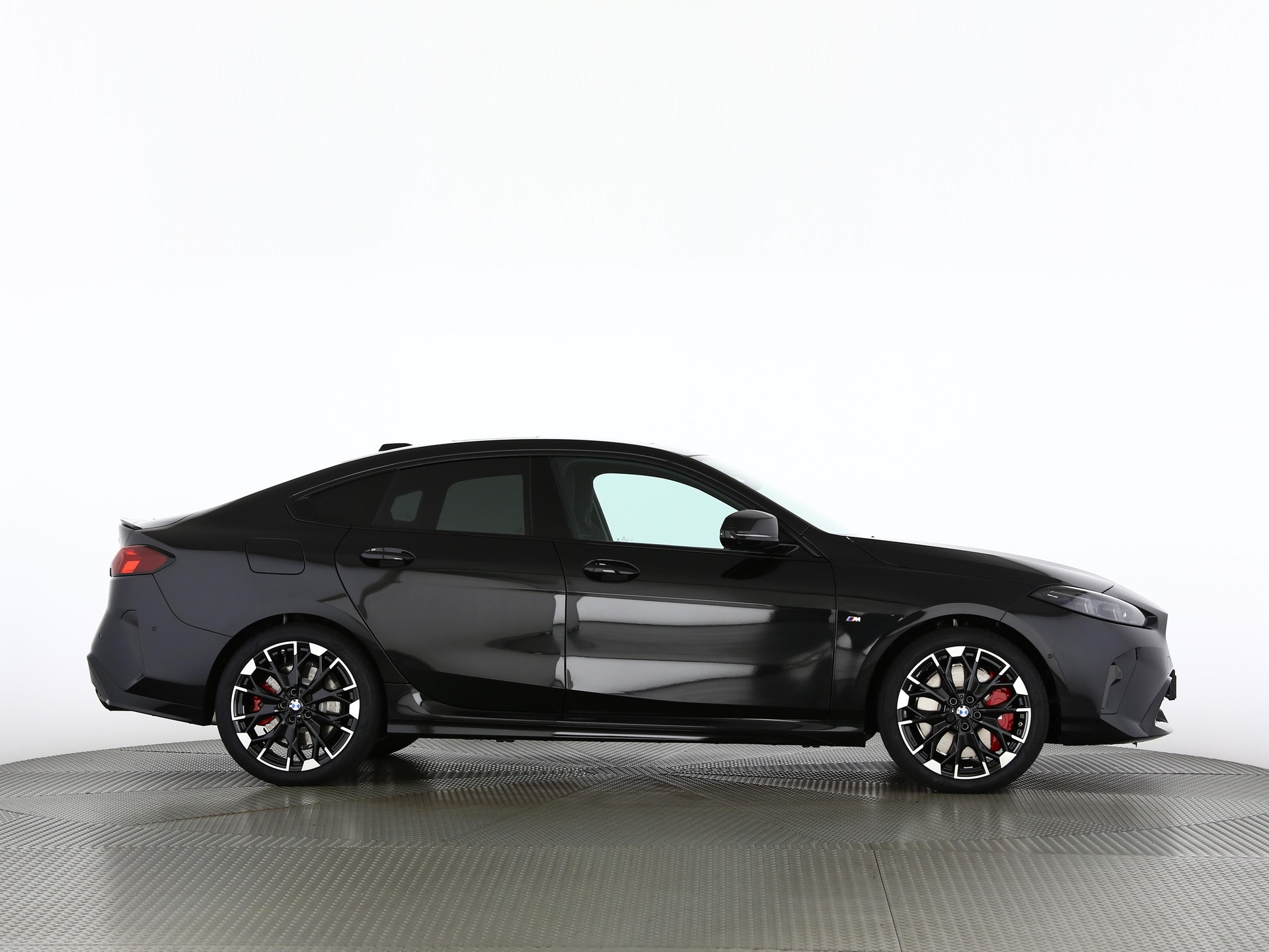 BMW M235i xDrive Gran Coupé-image-8