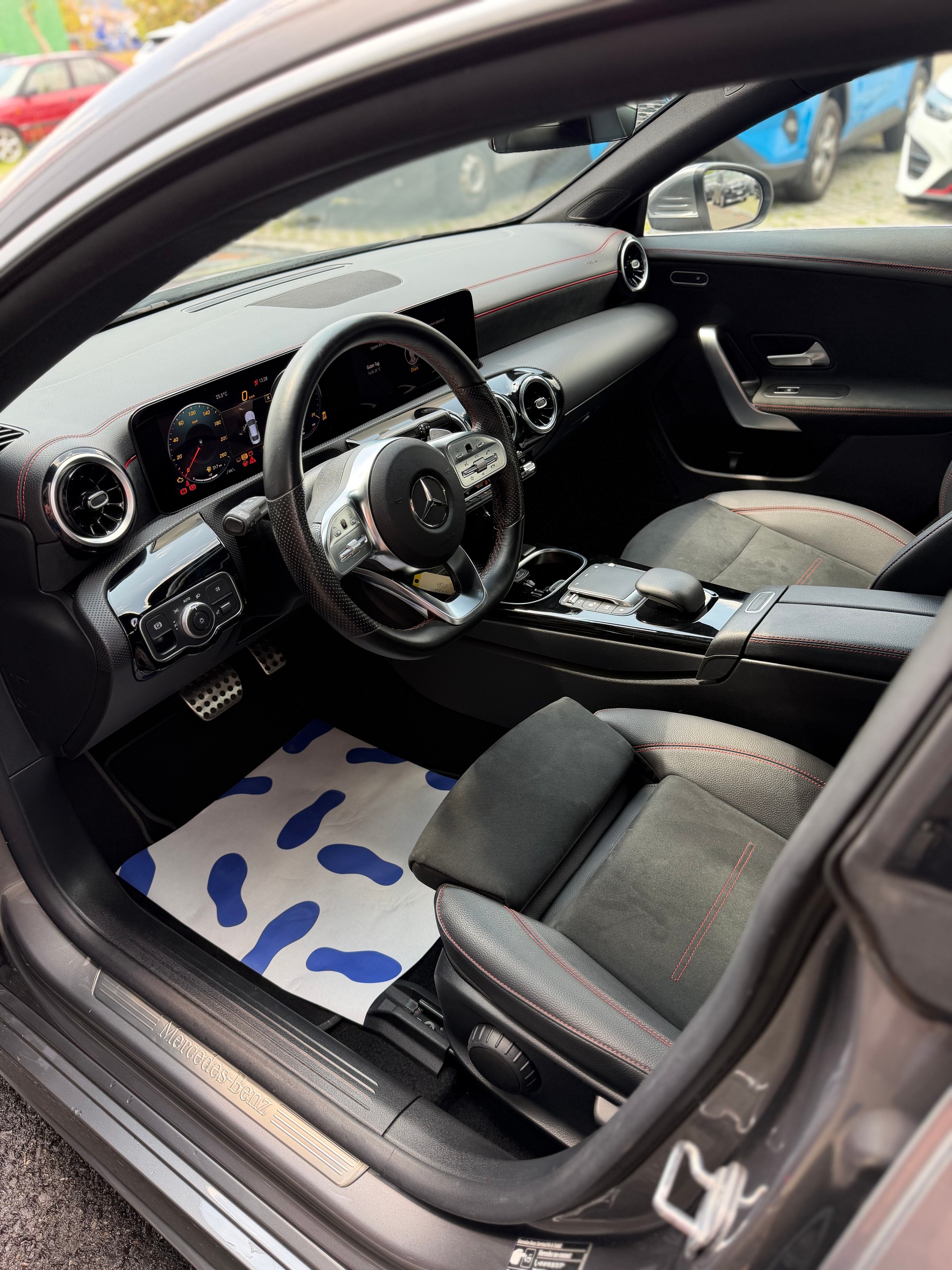 MERCEDES-BENZ CLA 200 7G-DCT-image-7