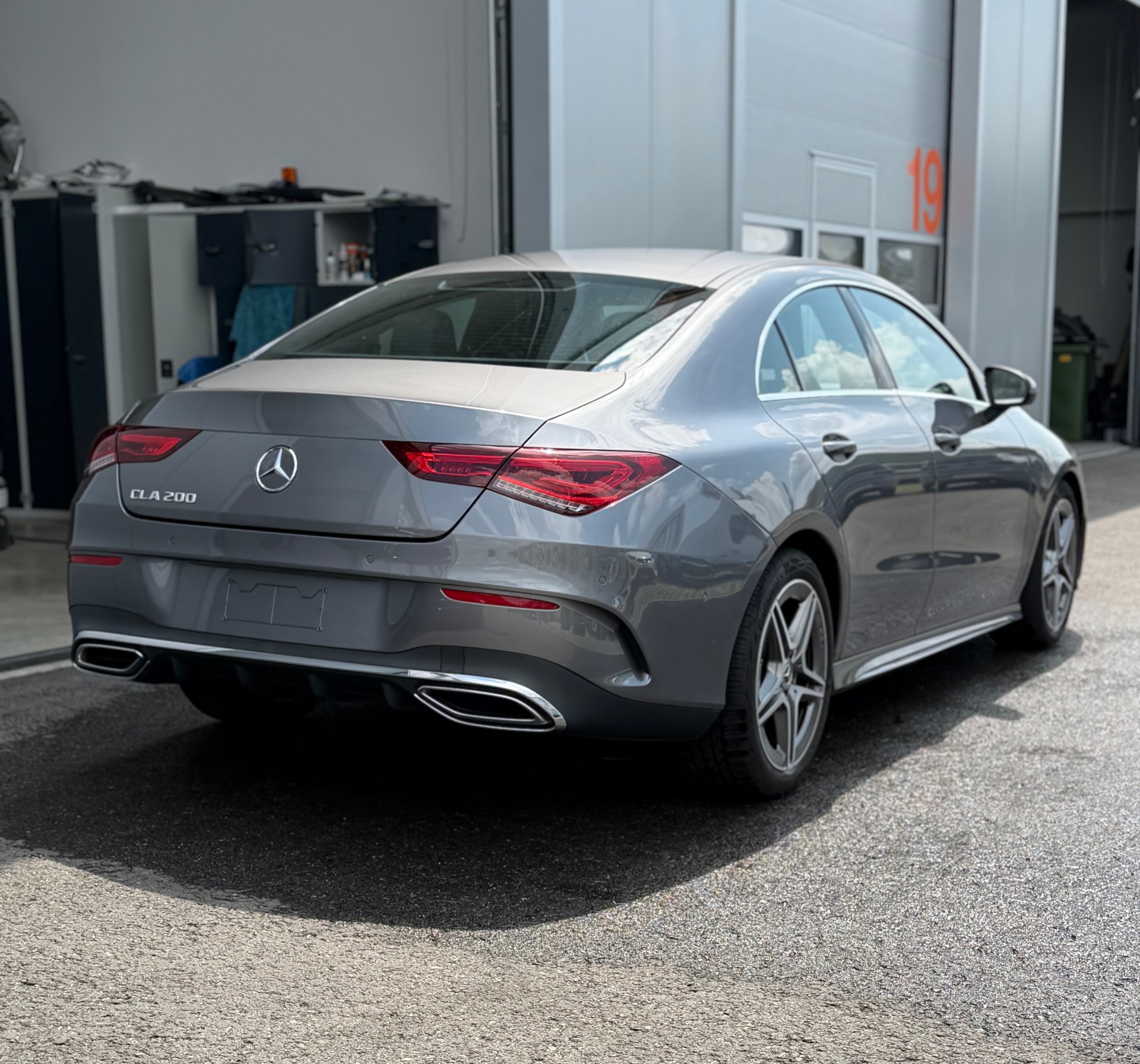 MERCEDES-BENZ CLA 200 7G-DCT-image-3