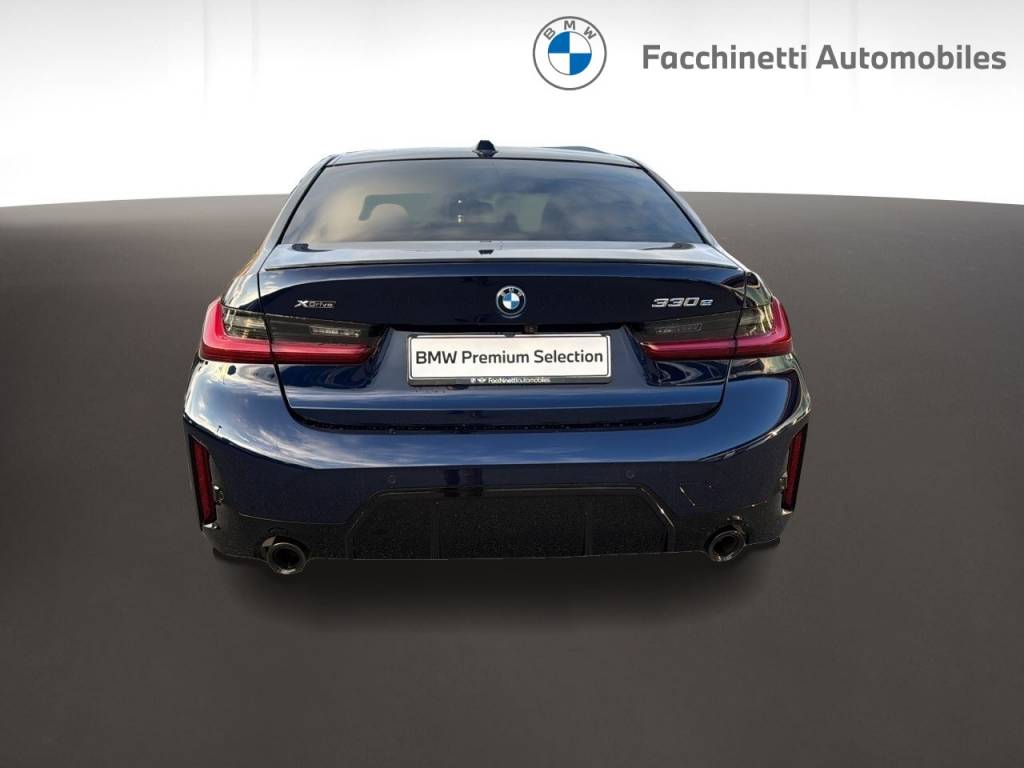BMW 330e xDrive Steptronic M Sport Pro-image-4