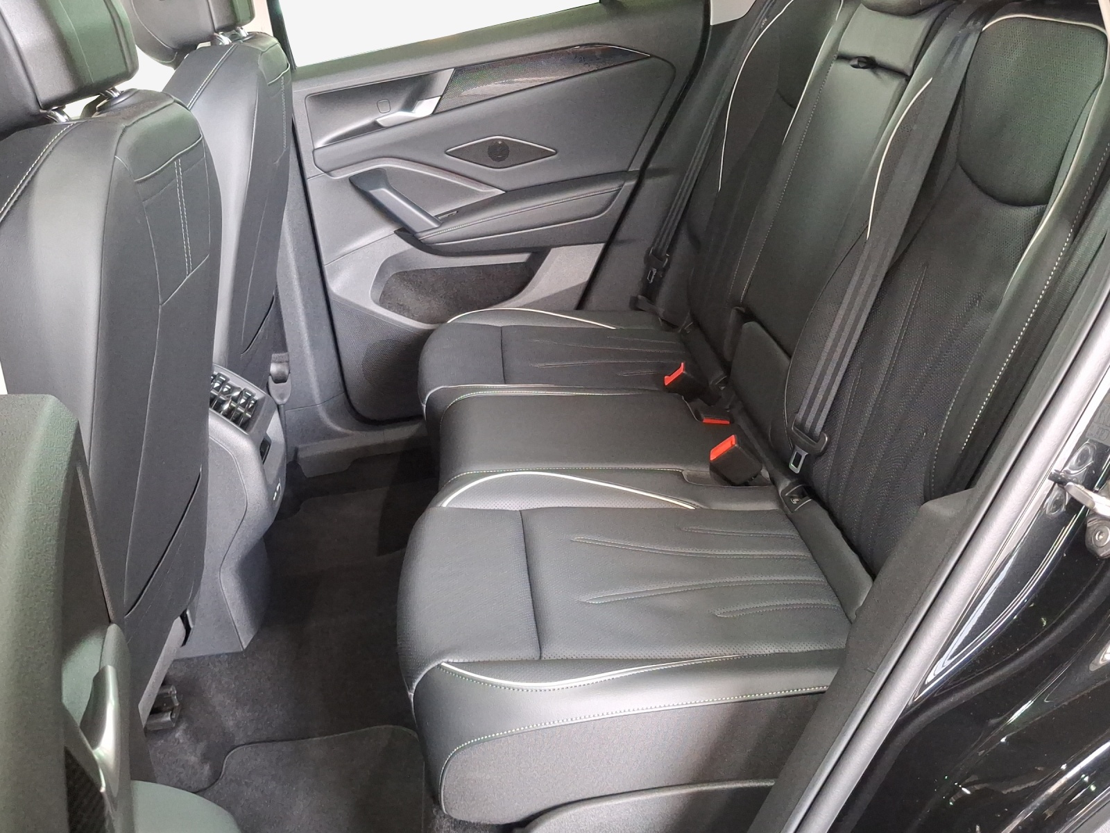 VW Tiguan 1.5 TSI evo2 mHEV Life DSG-image-11