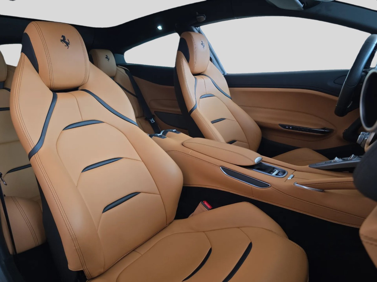 FERRARI GTC 4 Lusso-image-12