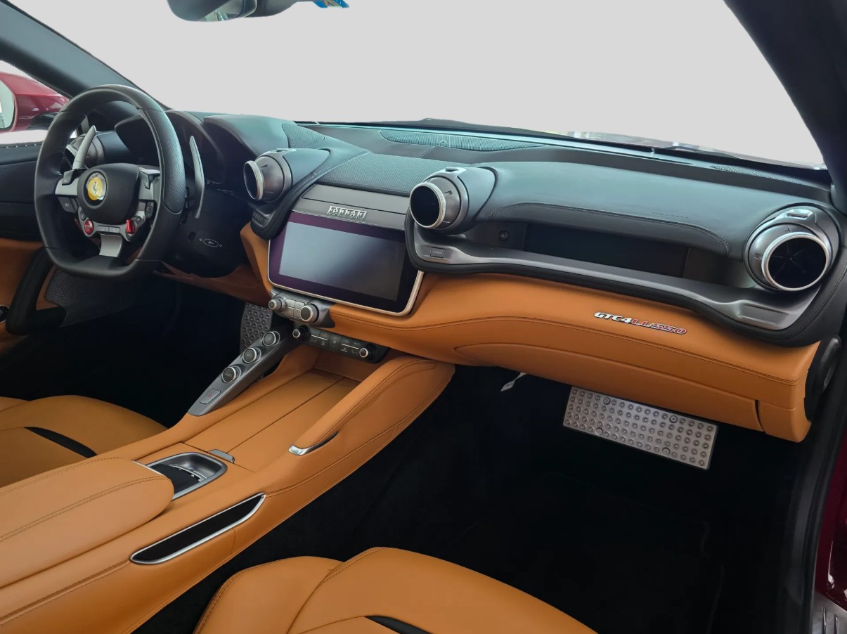 FERRARI GTC 4 Lusso-image-13