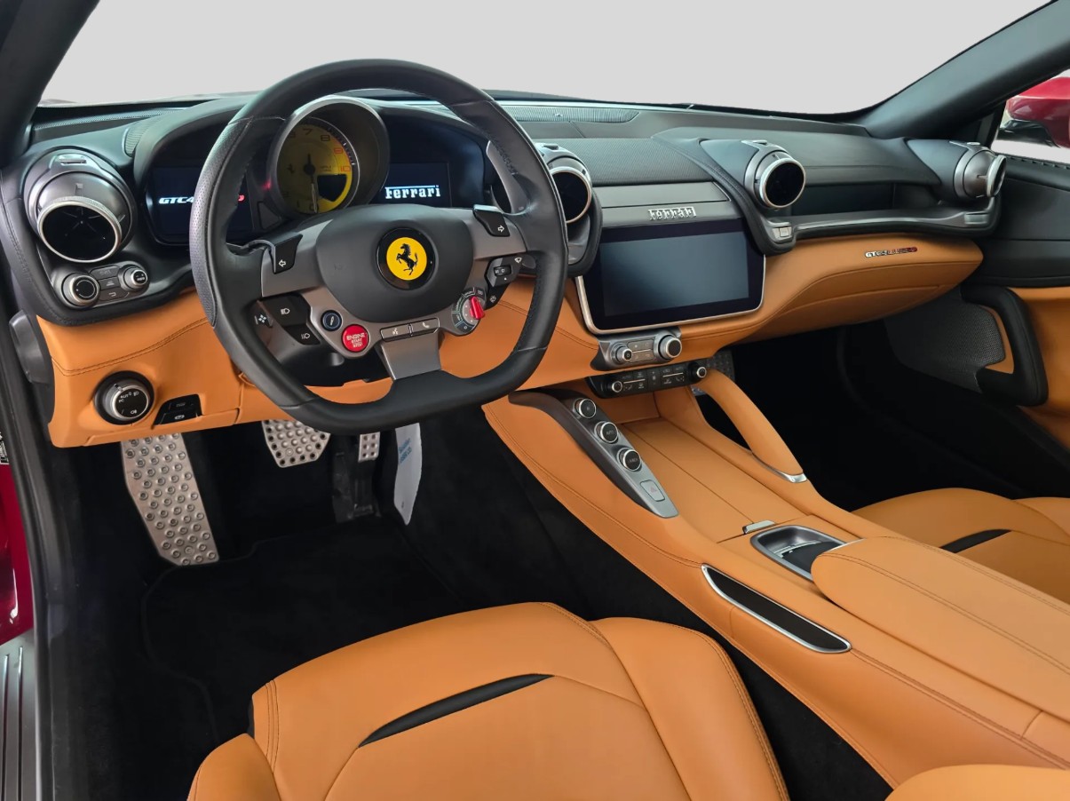 FERRARI GTC 4 Lusso-image-10
