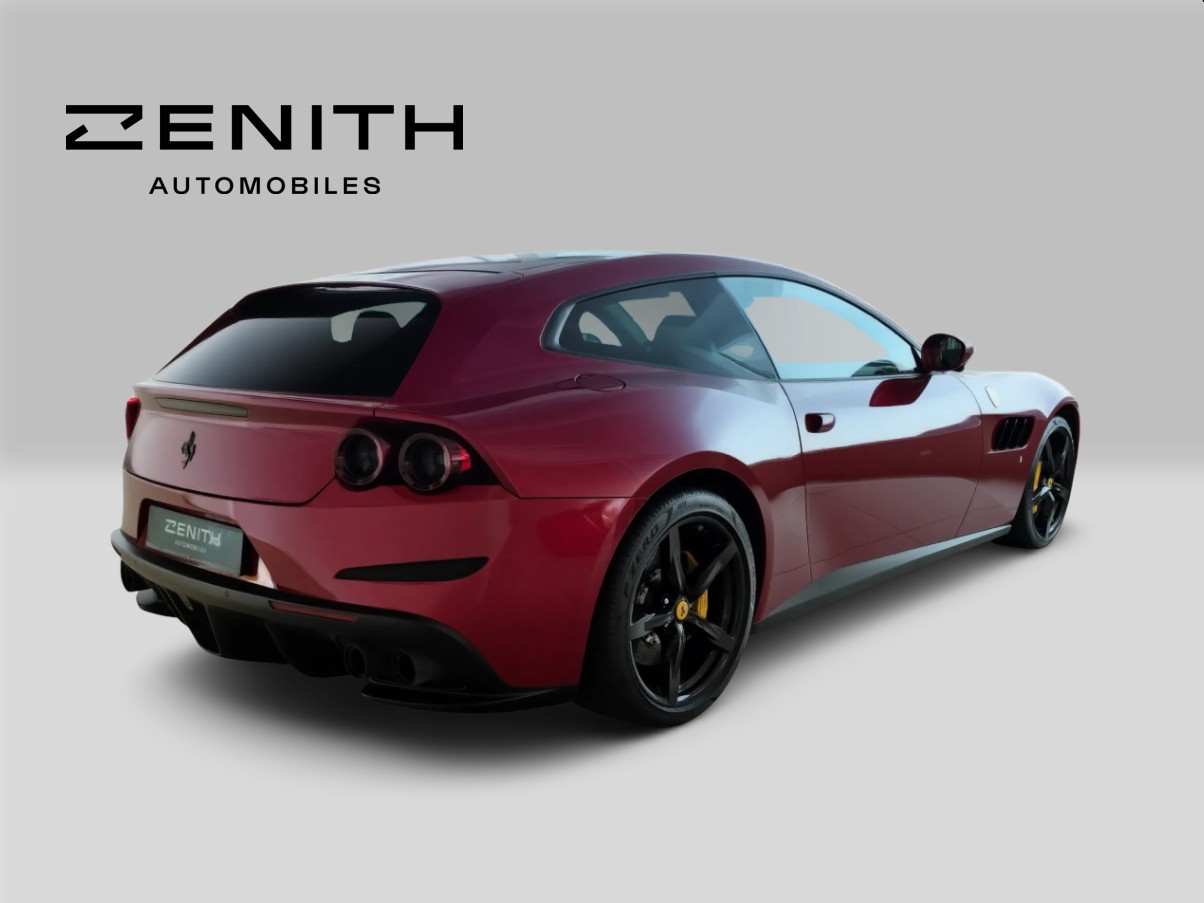 FERRARI GTC 4 Lusso-image-4
