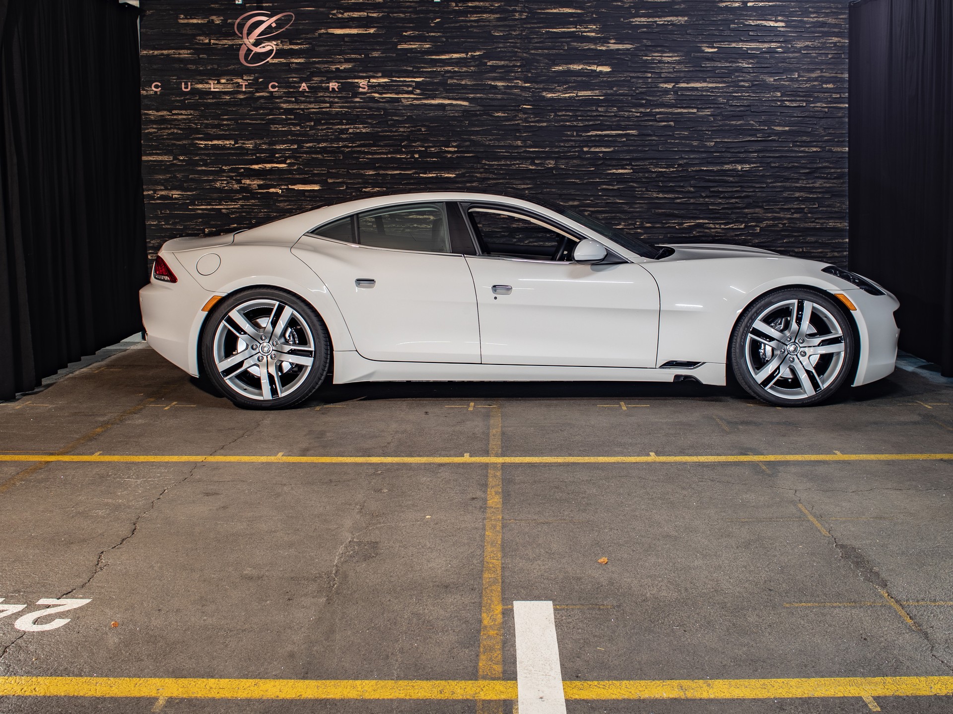 FISKER Karma Standard-image-0