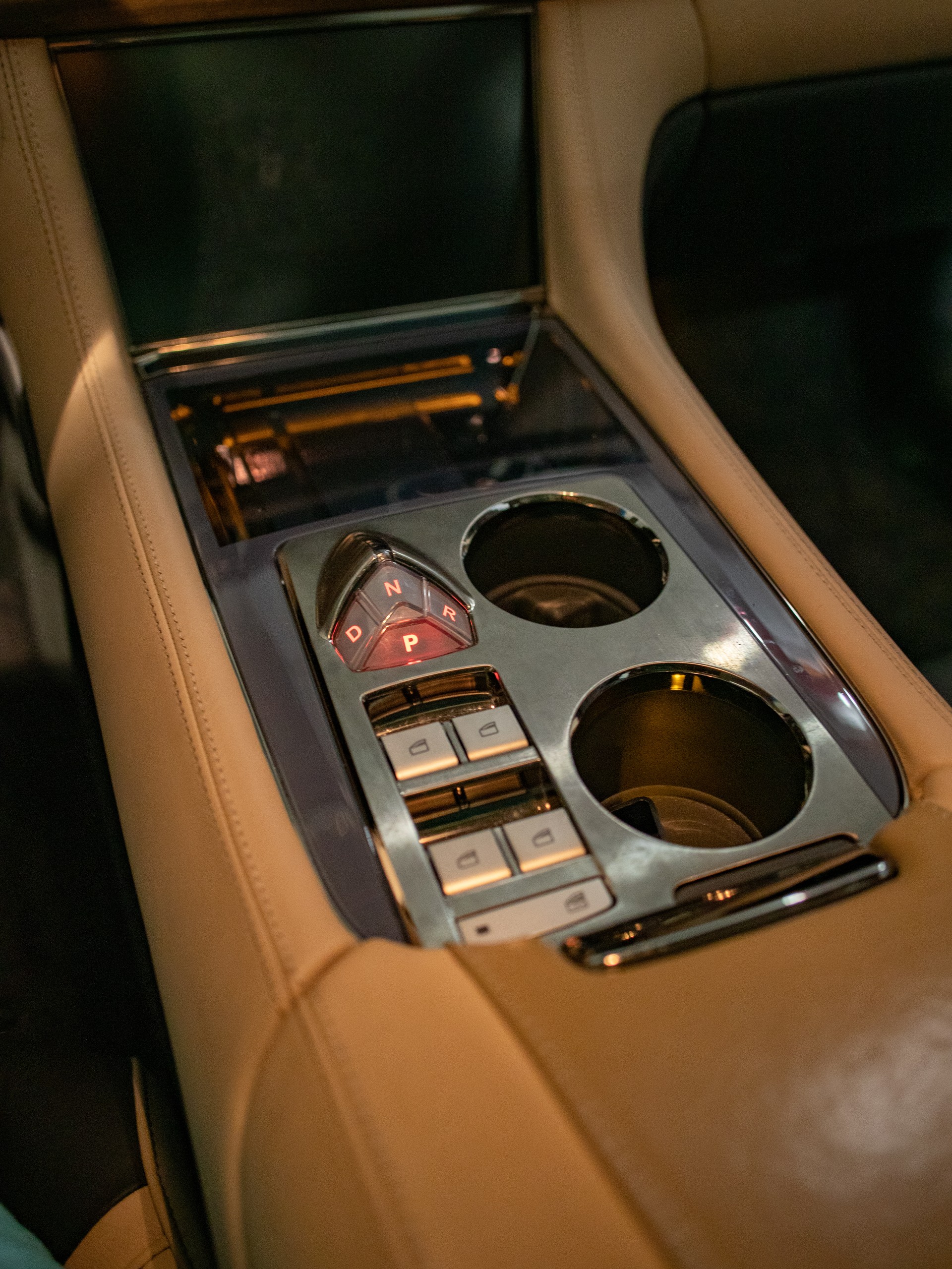 FISKER Karma Standard-image-13