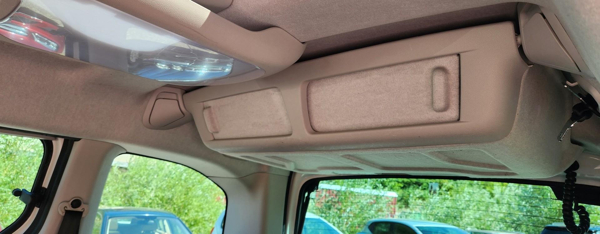 CITROEN Berlingo 1.6 e-HDi Exclusive EGS6-image-8