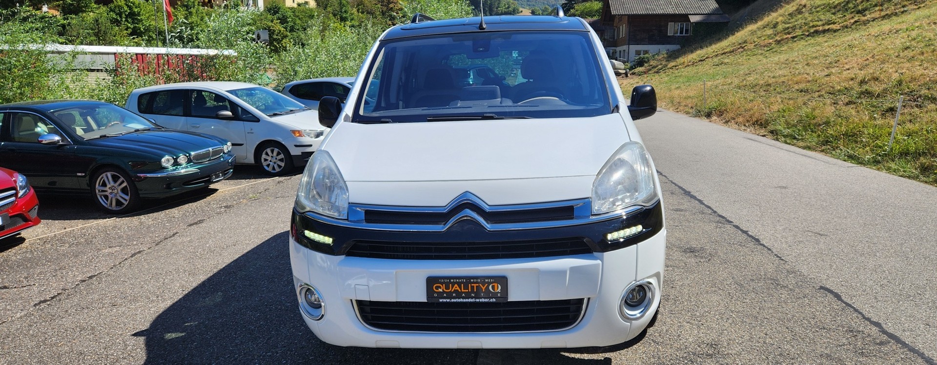 CITROEN Berlingo 1.6 e-HDi Exclusive EGS6-image-1