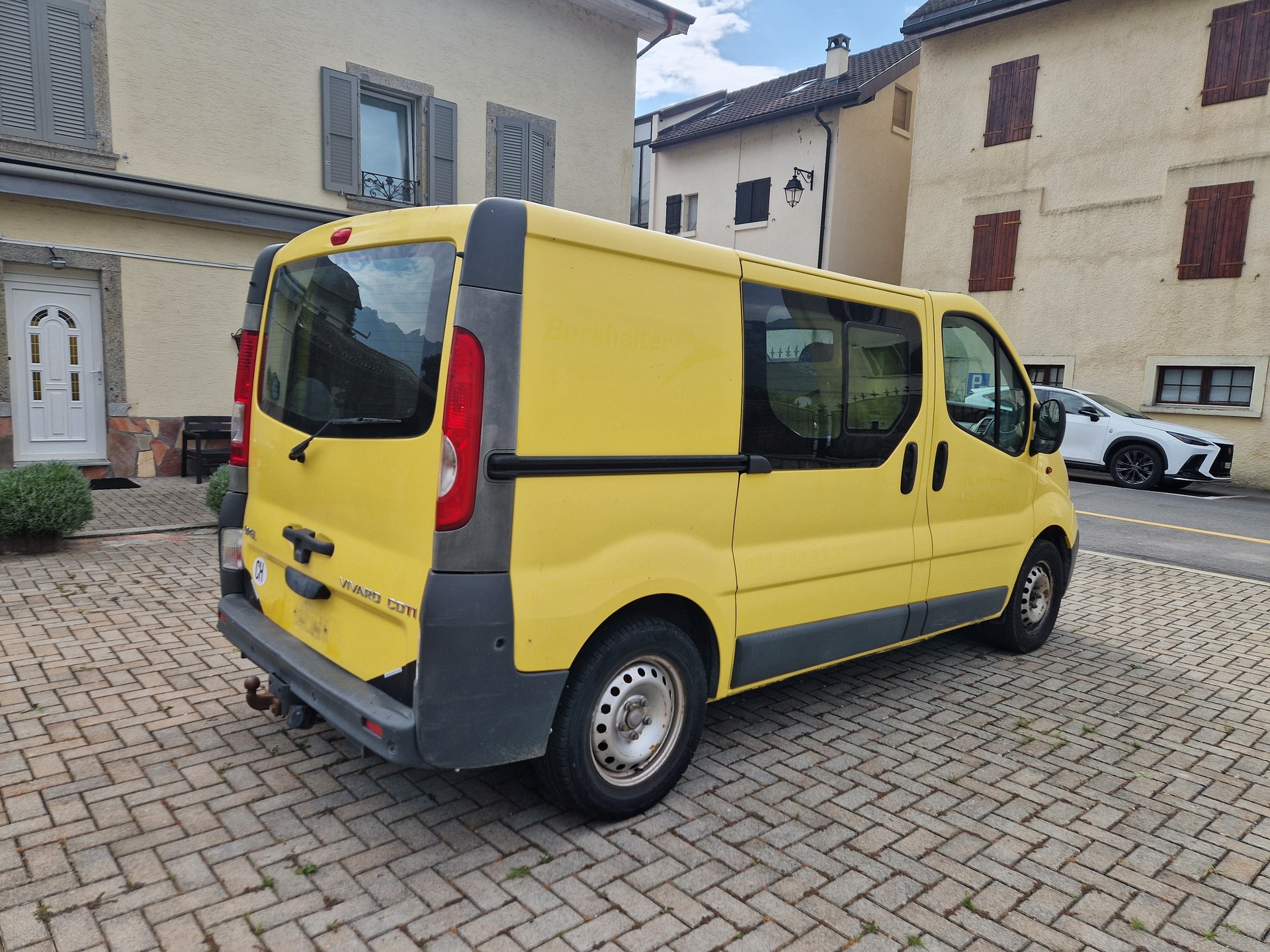 OPEL Vivaro 2.5 CDTI 2.7t L1H1-image-3