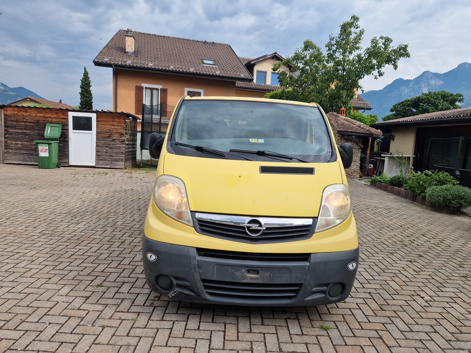 OPEL Vivaro 2.5 CDTI 2.7t L1H1-image-1
