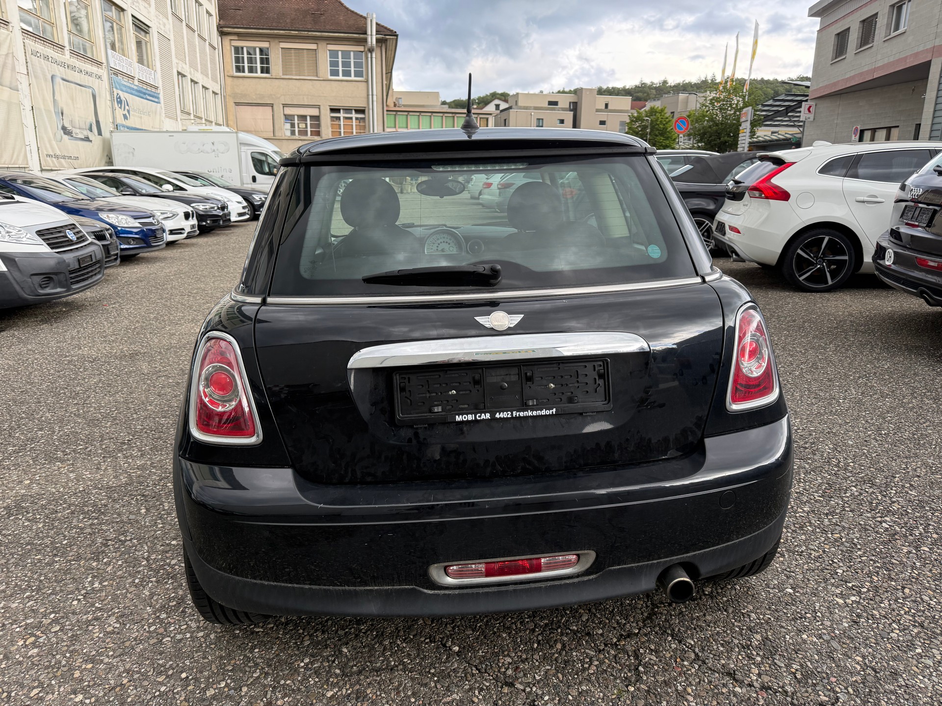 MINI One-image-3