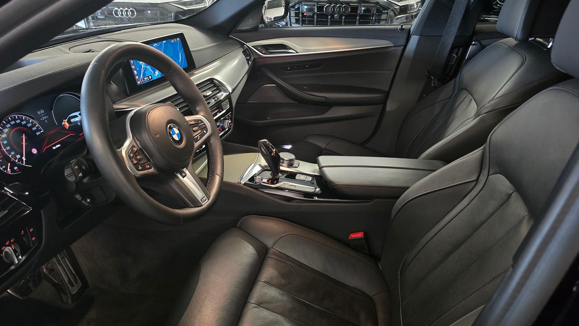 BMW 540d xDrive Touring M Sport Paket Steptronic-image-15