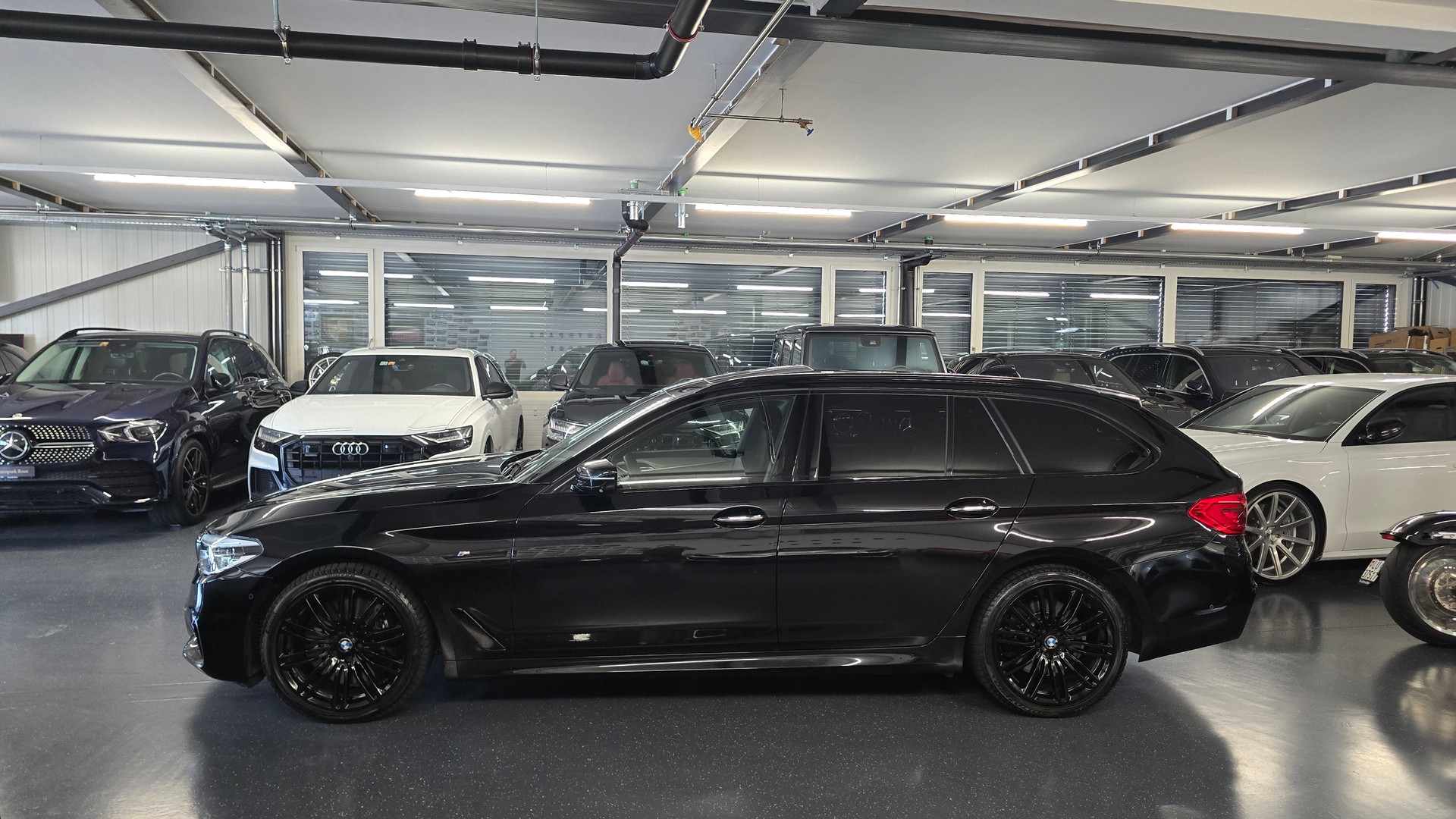 BMW 540d xDrive Touring M Sport Paket Steptronic-image-9