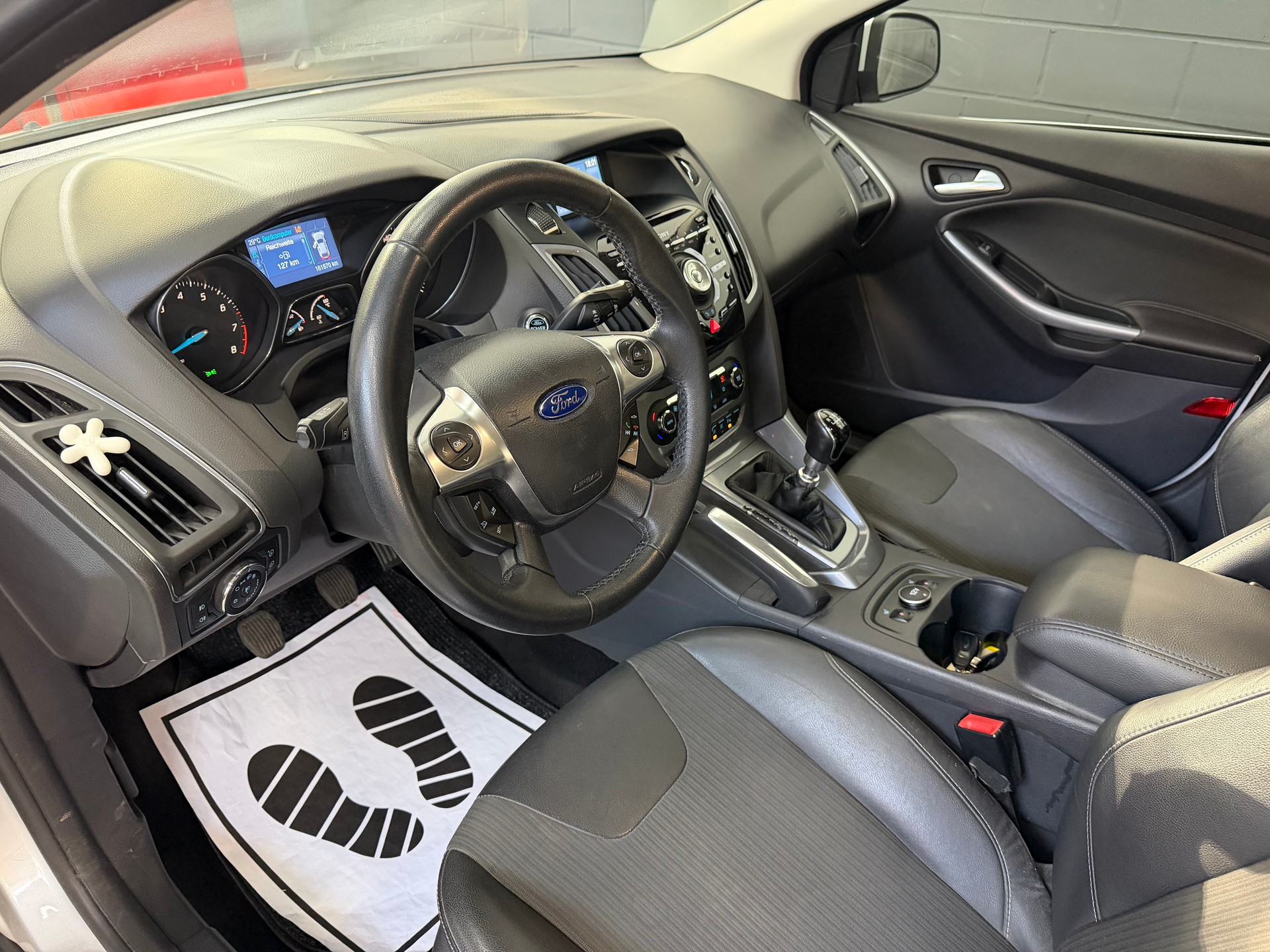 FORD Focus 1.6 SCTi Titanium //NEU AB MFK!-image-9