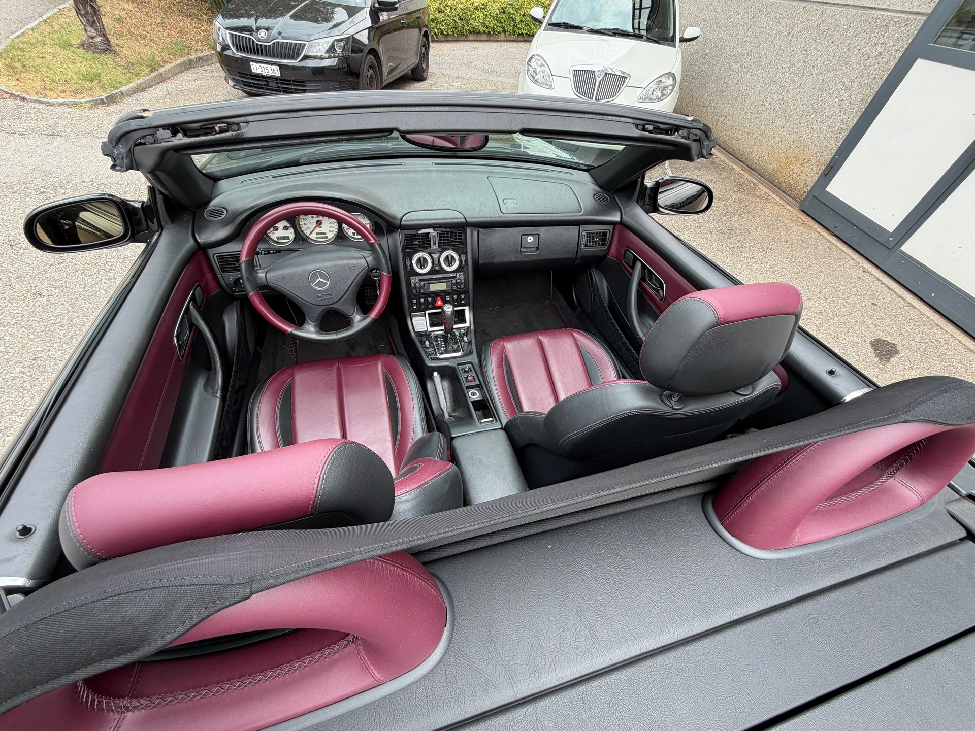 MERCEDES-BENZ SLK 320-image-11