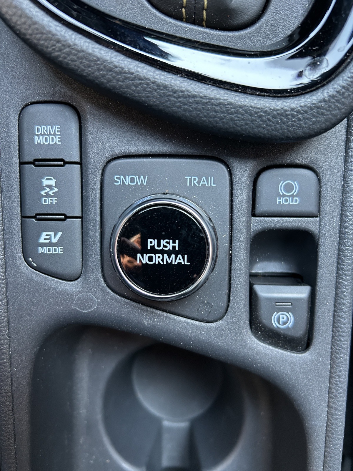 TOYOTA Yaris Cross 1.5 Adventure e-CVT AWDi- 4x4 - NAVI - Head-up Display - LED-image-12