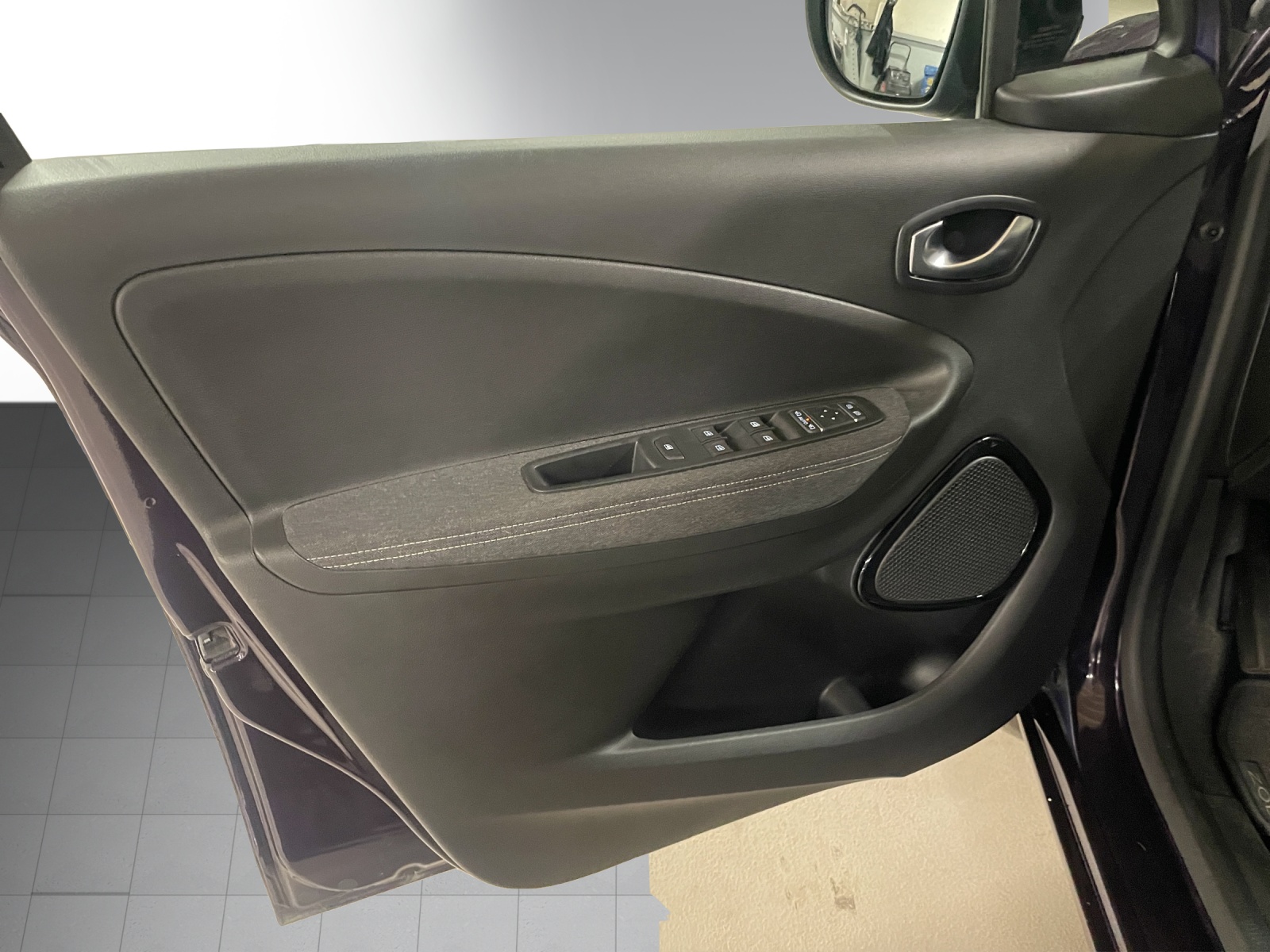 RENAULT Zoe R135 Iconic-image-7
