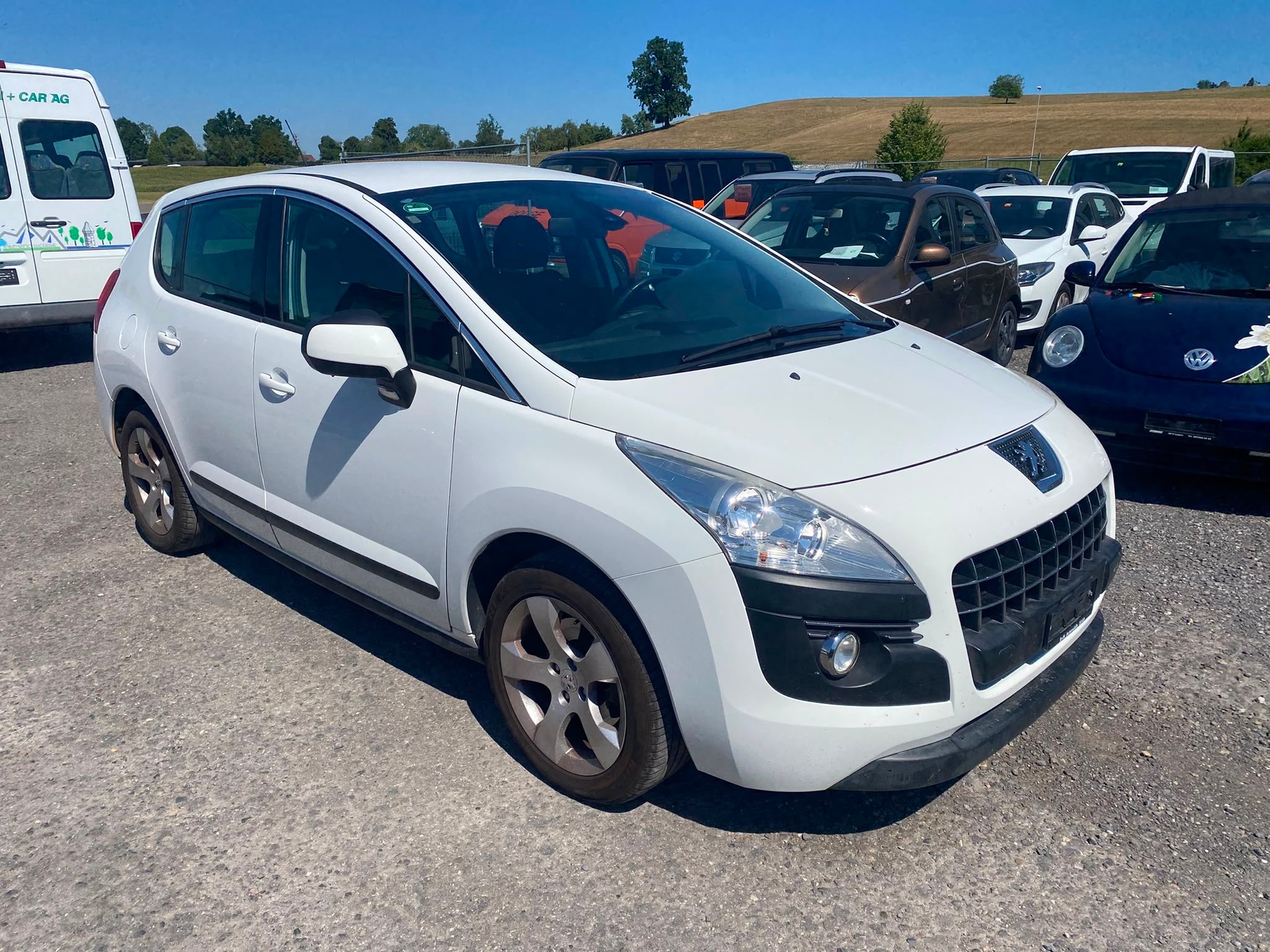 PEUGEOT 3008 1.6 16V T Swiss Edition-image-0