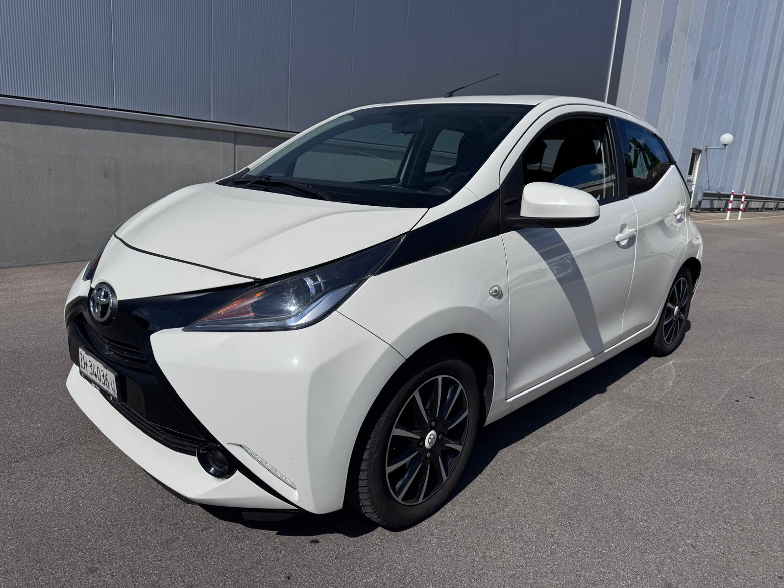TOYOTA Aygo 1.0 VVT-i x-play MultiMode-image-1