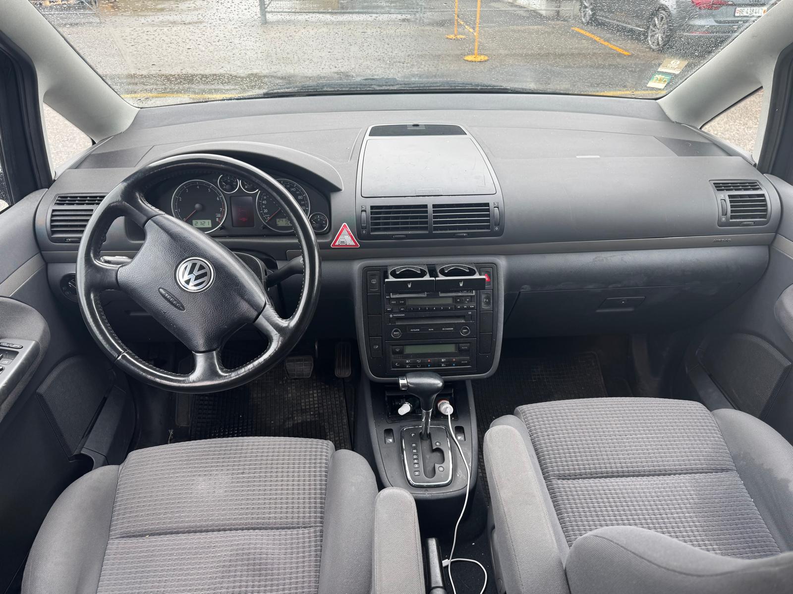 VW Sharan 2.8 V6 Highline-image-5
