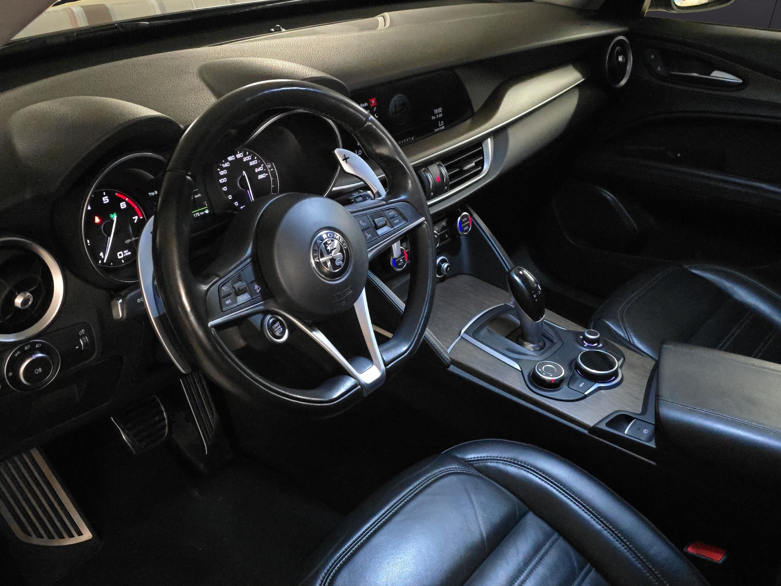 ALFA ROMEO 2.0 First Edition Q4 Automatic-image-9