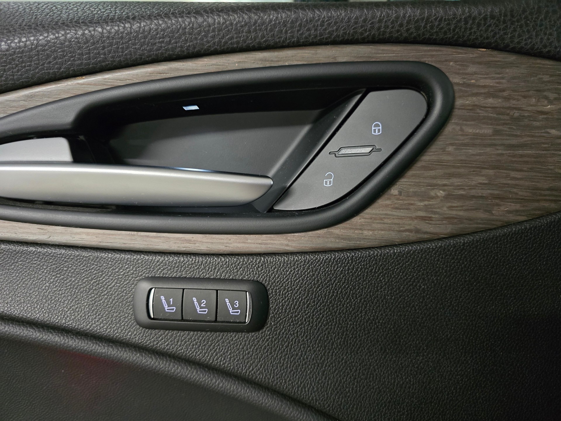 ALFA ROMEO Stelvio 2.0 First Edition Q4 Automatic CH-Fahrzeug-image-16