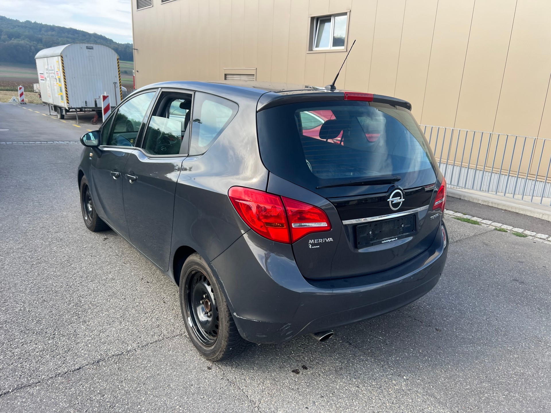 OPEL Meriva 1.4 Turbo Active Edition-image-4
