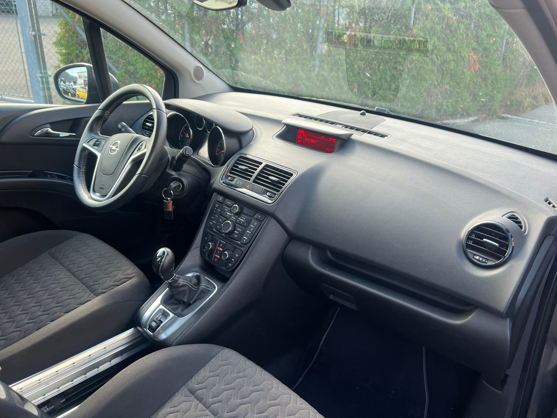 OPEL Meriva 1.4 Turbo Active Edition-image-11