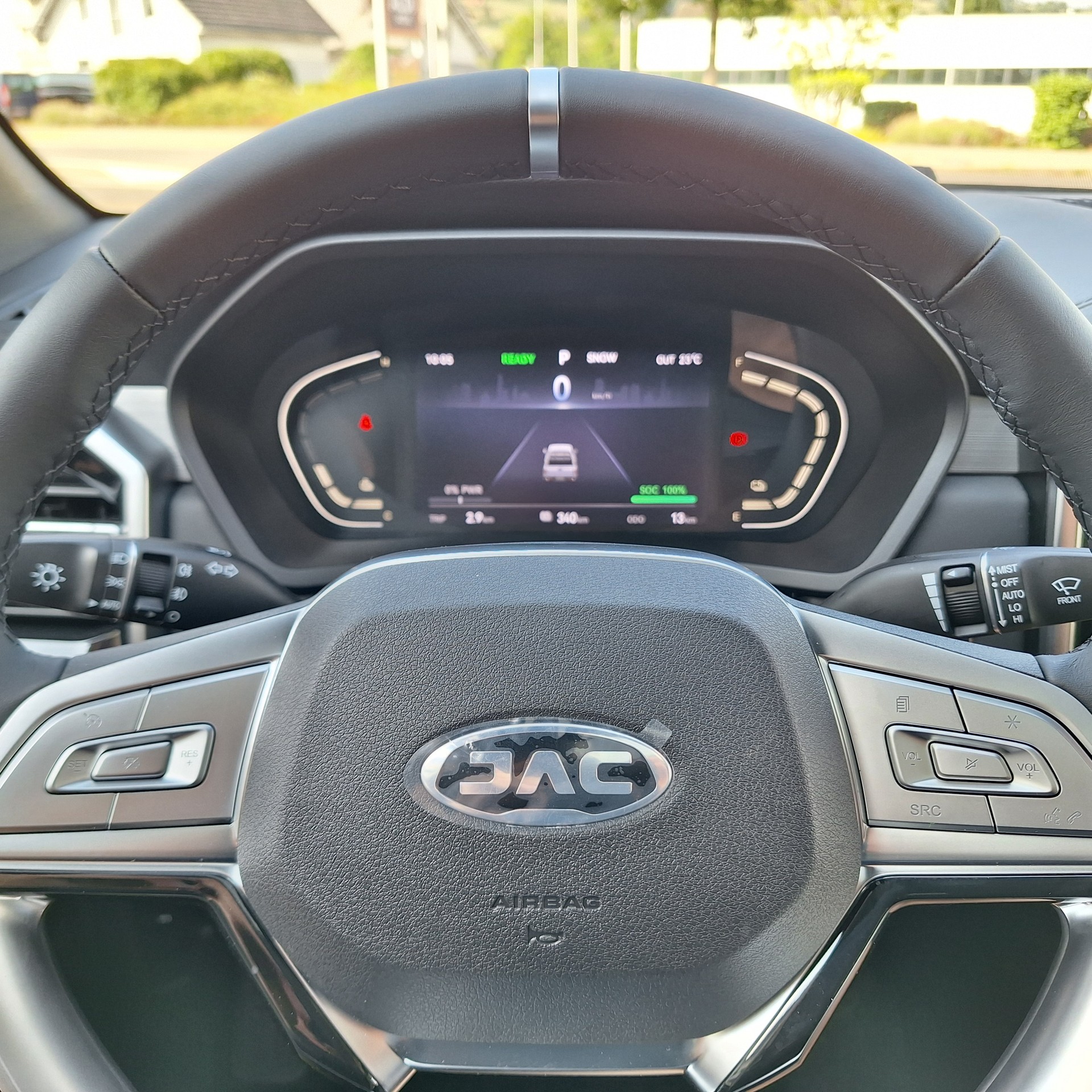 JAC T9EV 88kWh Luxury 4x4-image-11