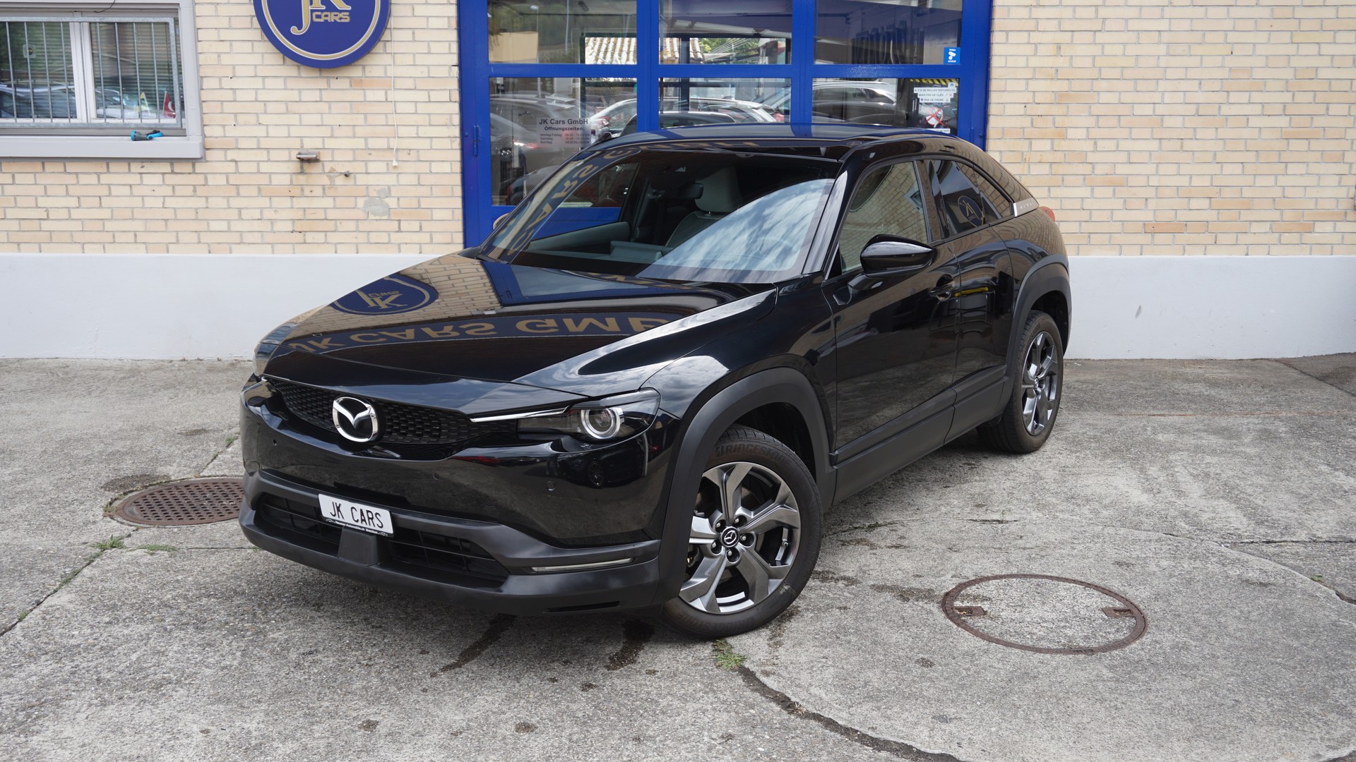 MAZDA MX-30 e-Skyactiv Revolution-image-3