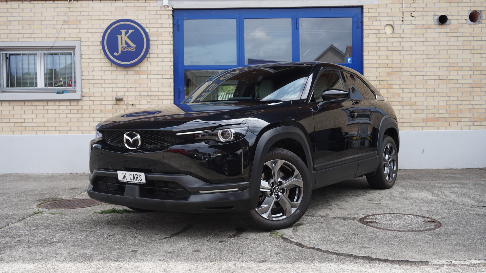 MAZDA MX-30 e-Skyactiv Revolution-image-1
