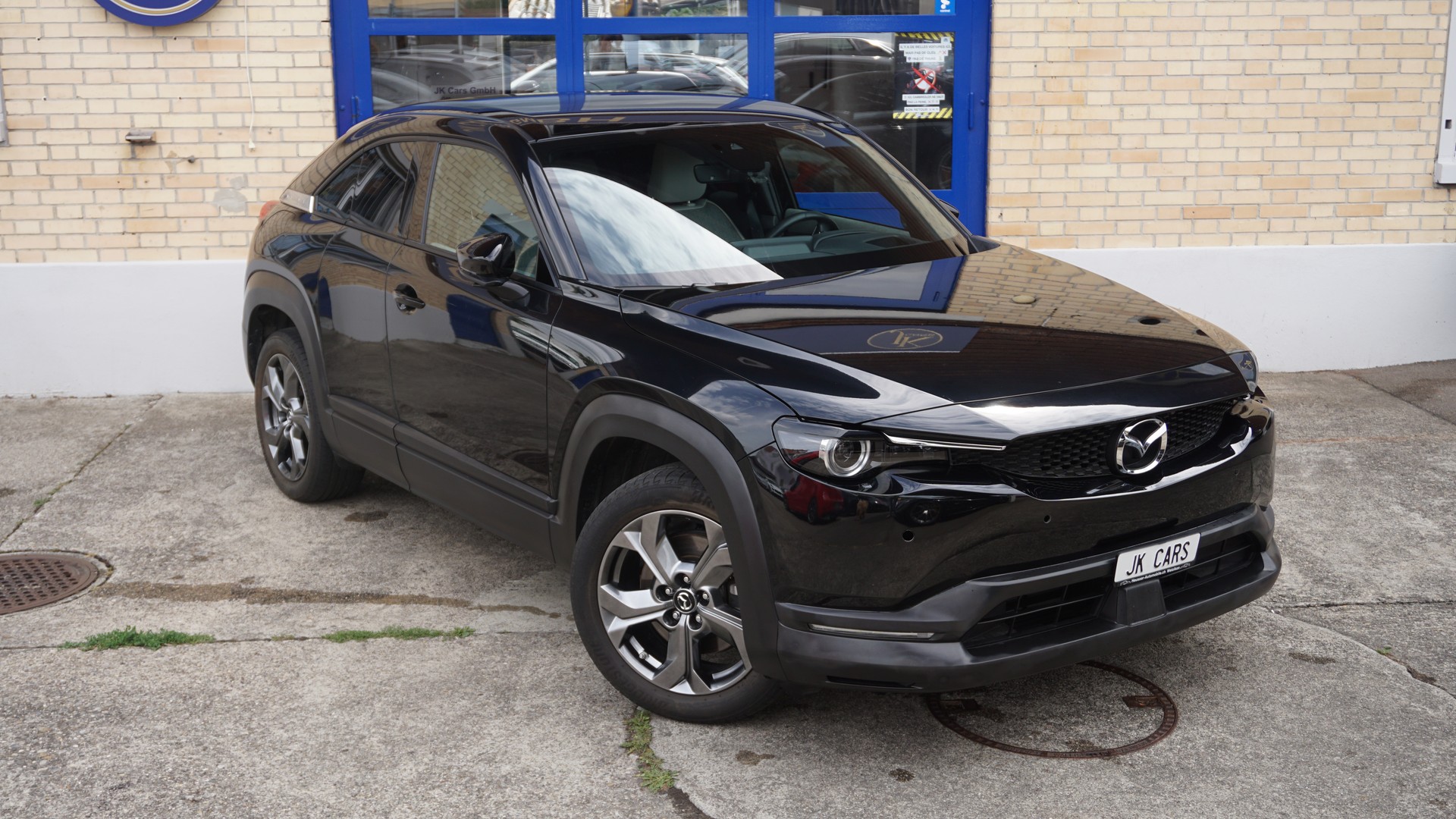 MAZDA MX-30 e-Skyactiv Revolution-image-2